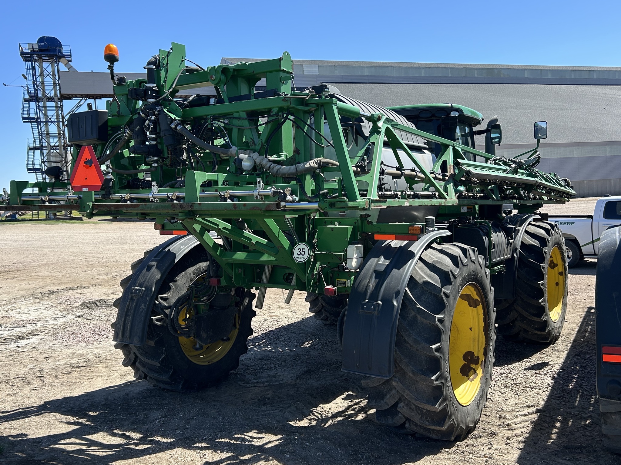 2015 John Deere R4045 Self-Propelled Sprayer