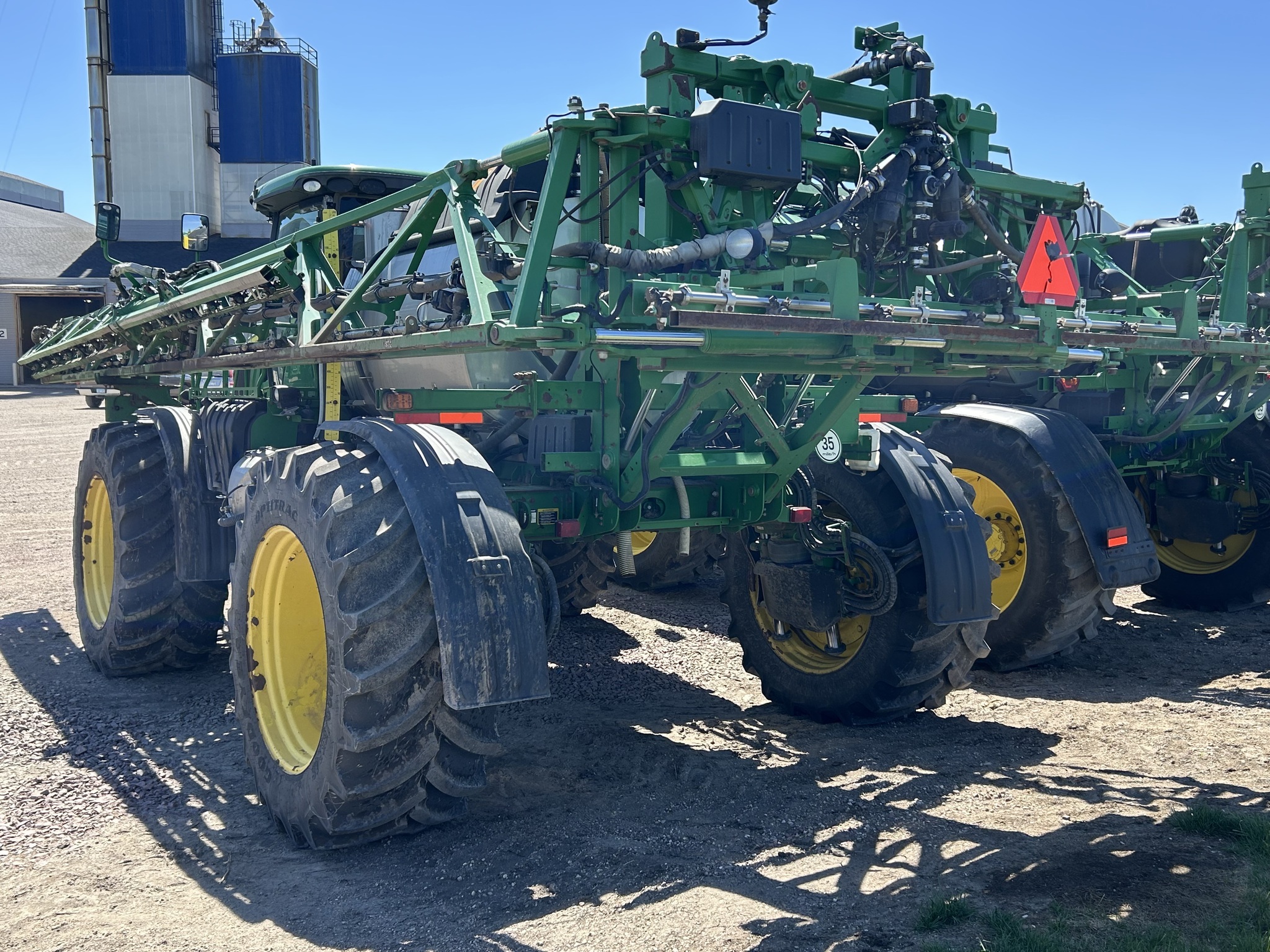 2015 John Deere R4045 Self-Propelled Sprayer