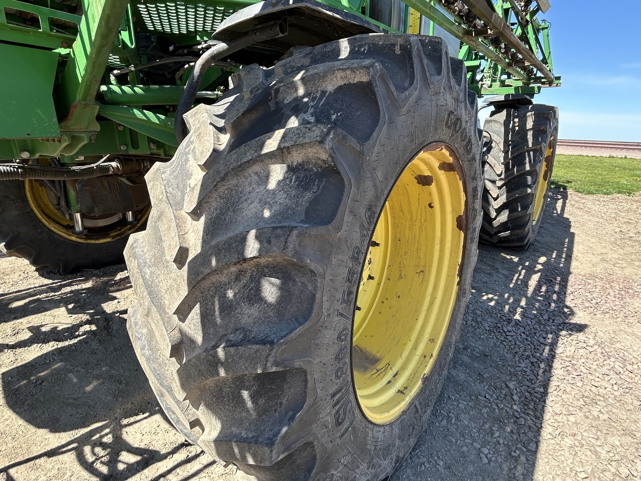2015 John Deere R4045 Self-Propelled Sprayer