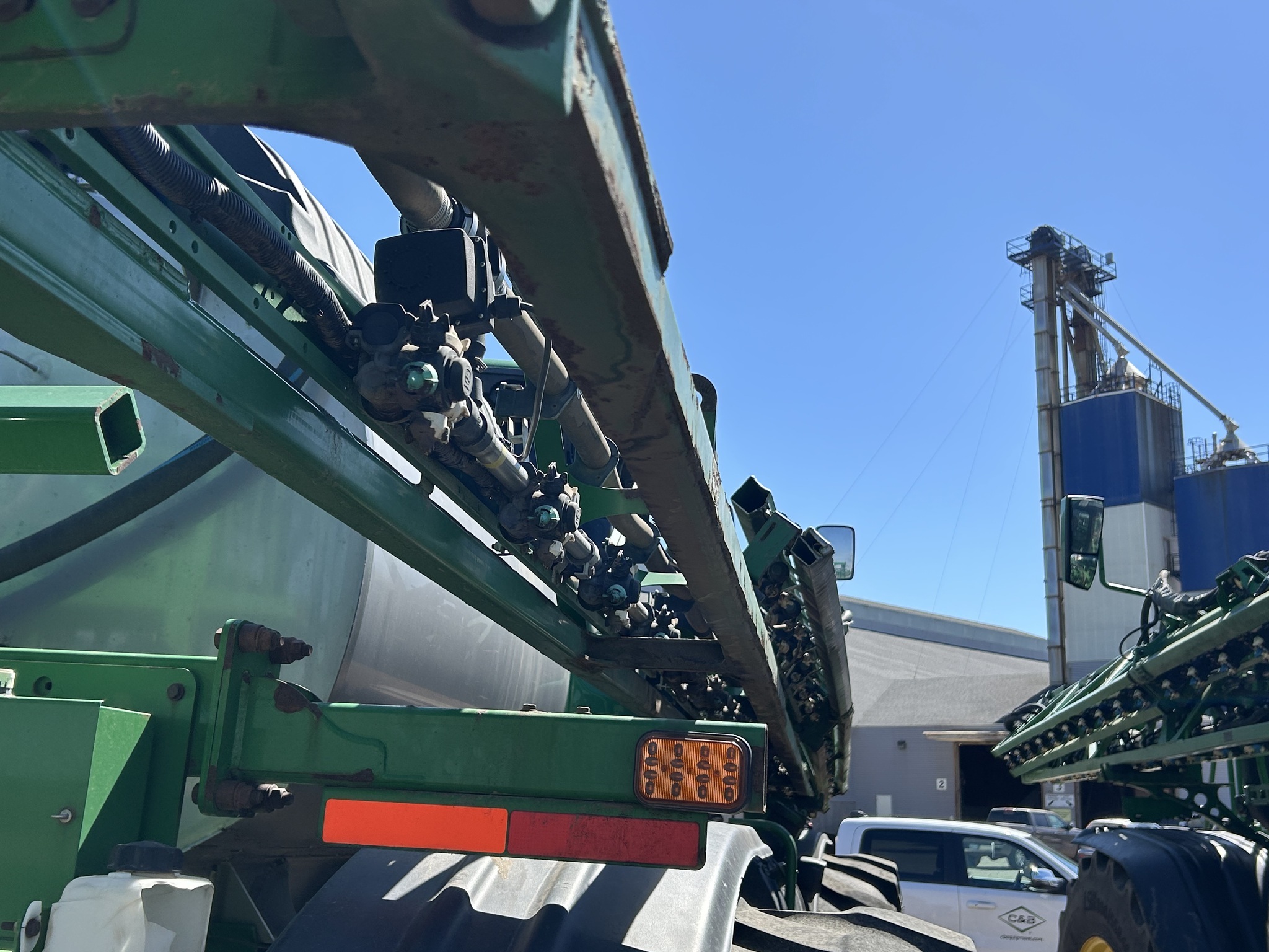 2015 John Deere R4045 Self-Propelled Sprayer