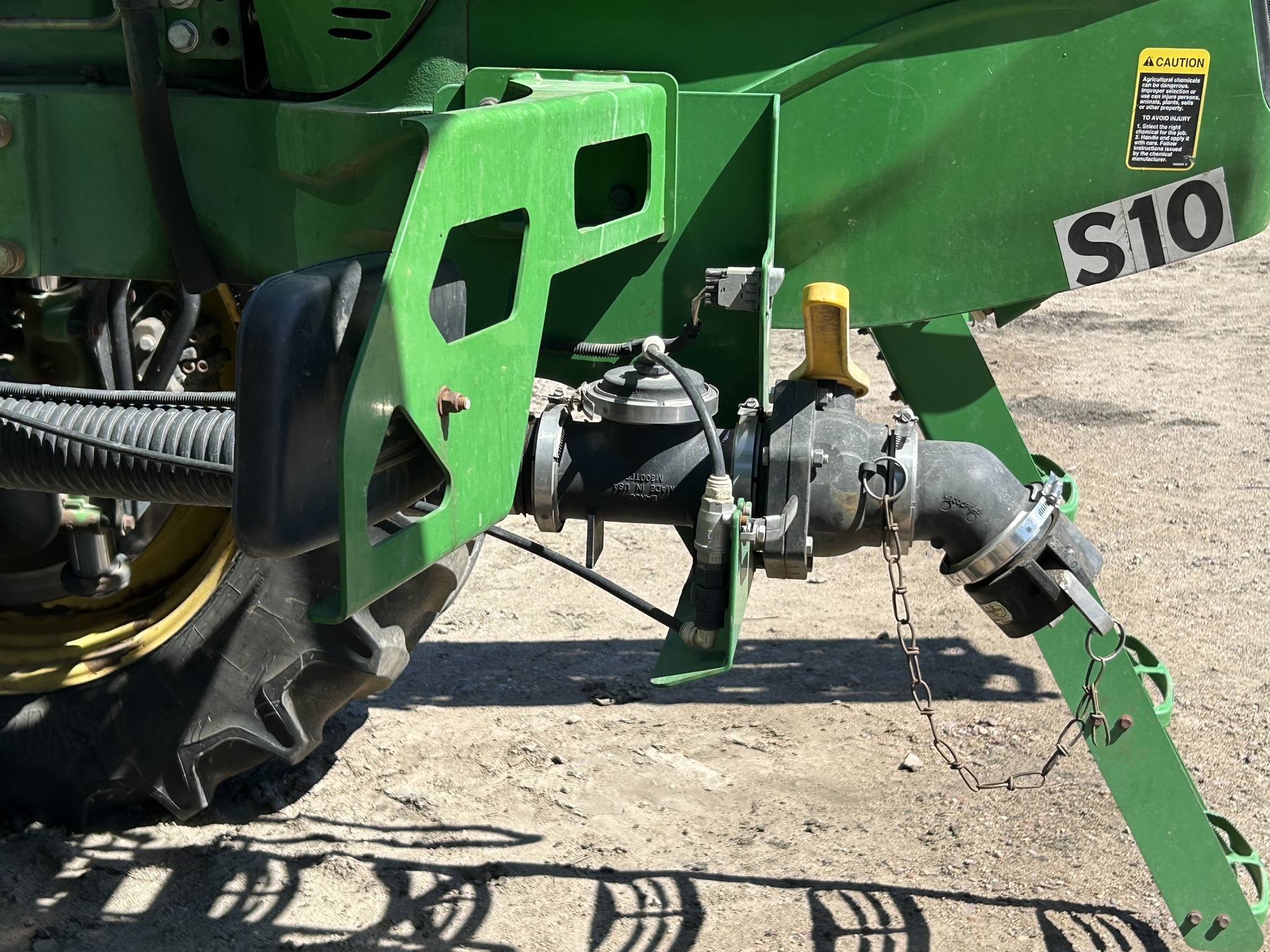 2015 John Deere R4045 Self-Propelled Sprayer