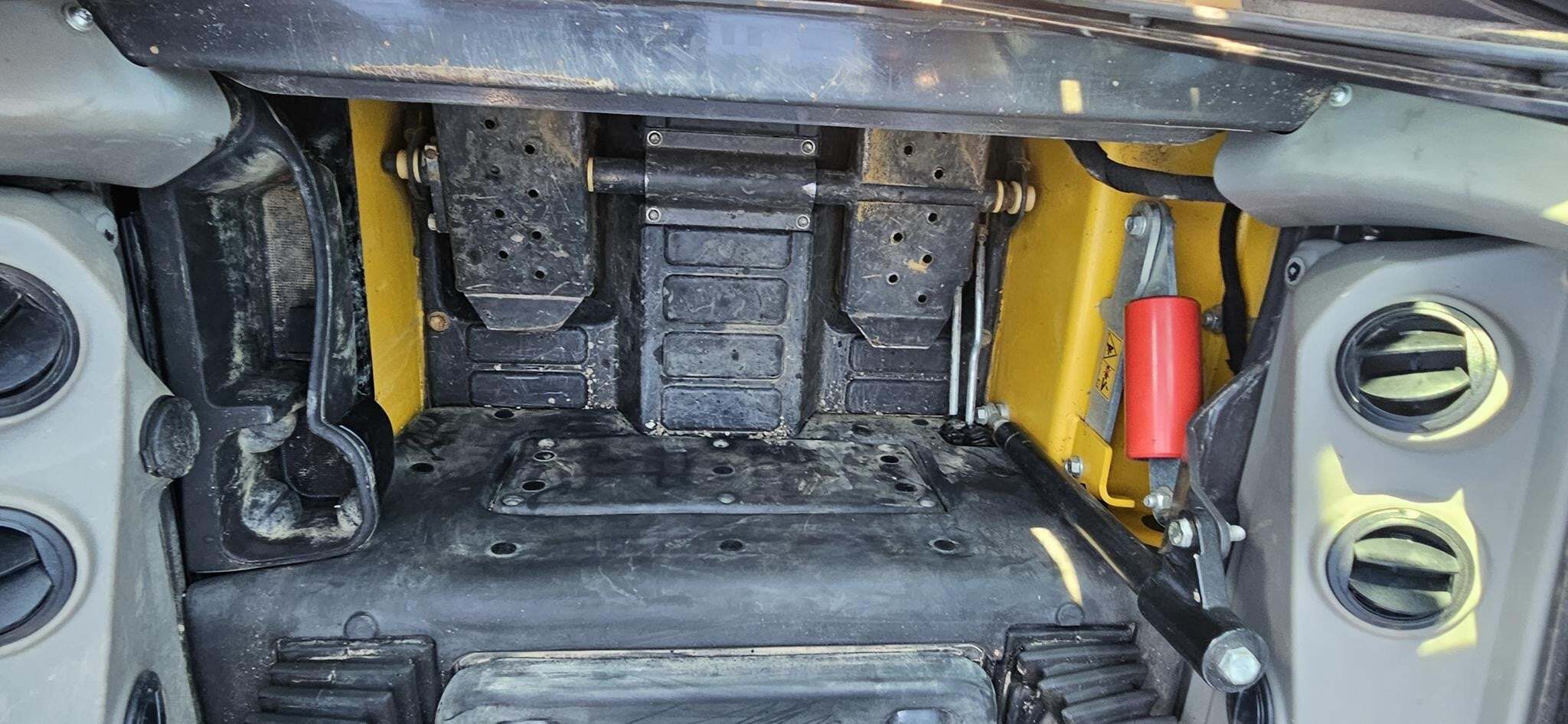 2024 New Holland C332 Skid Steer