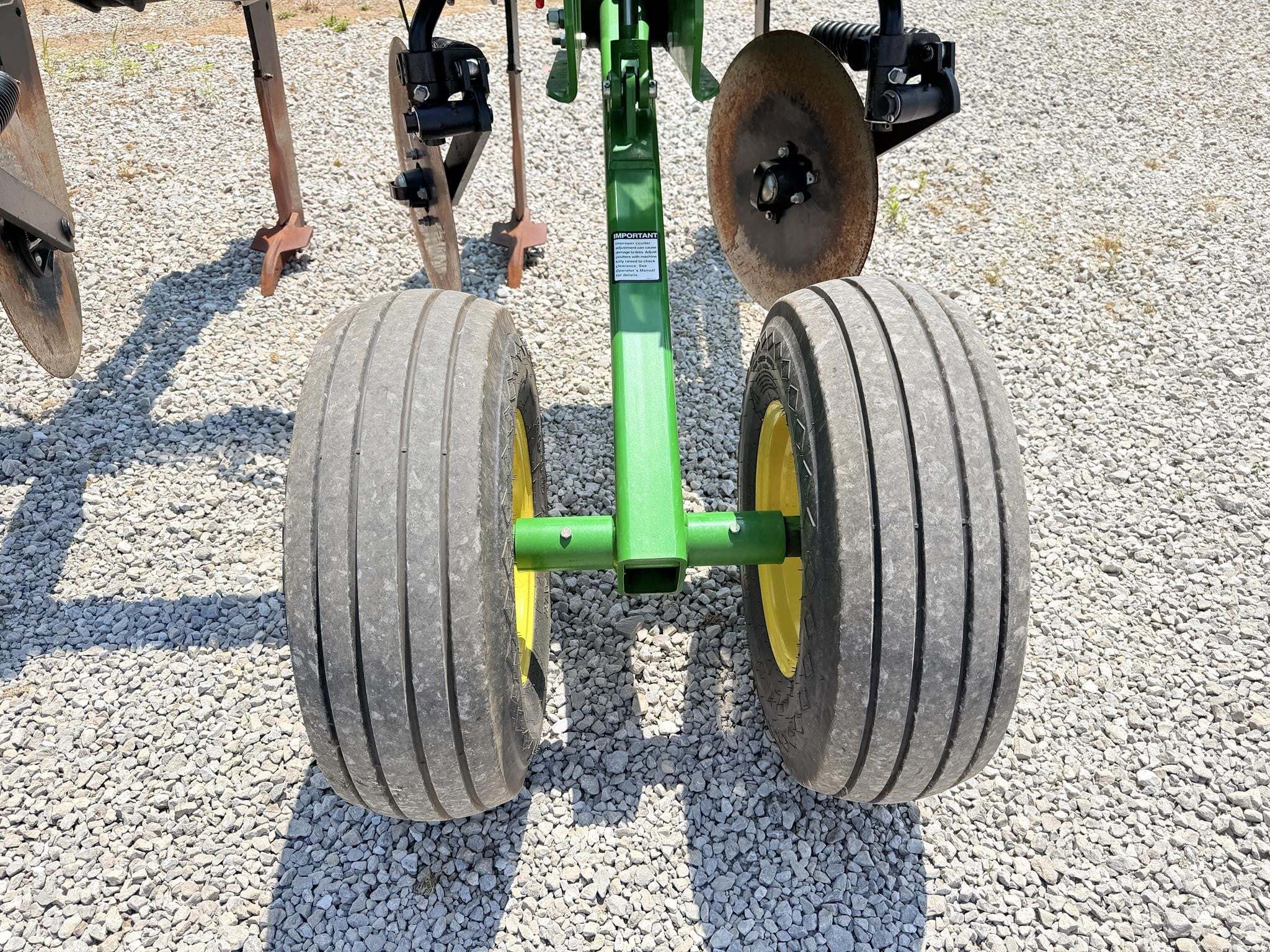  John Deere 2100 In-Line Ripper