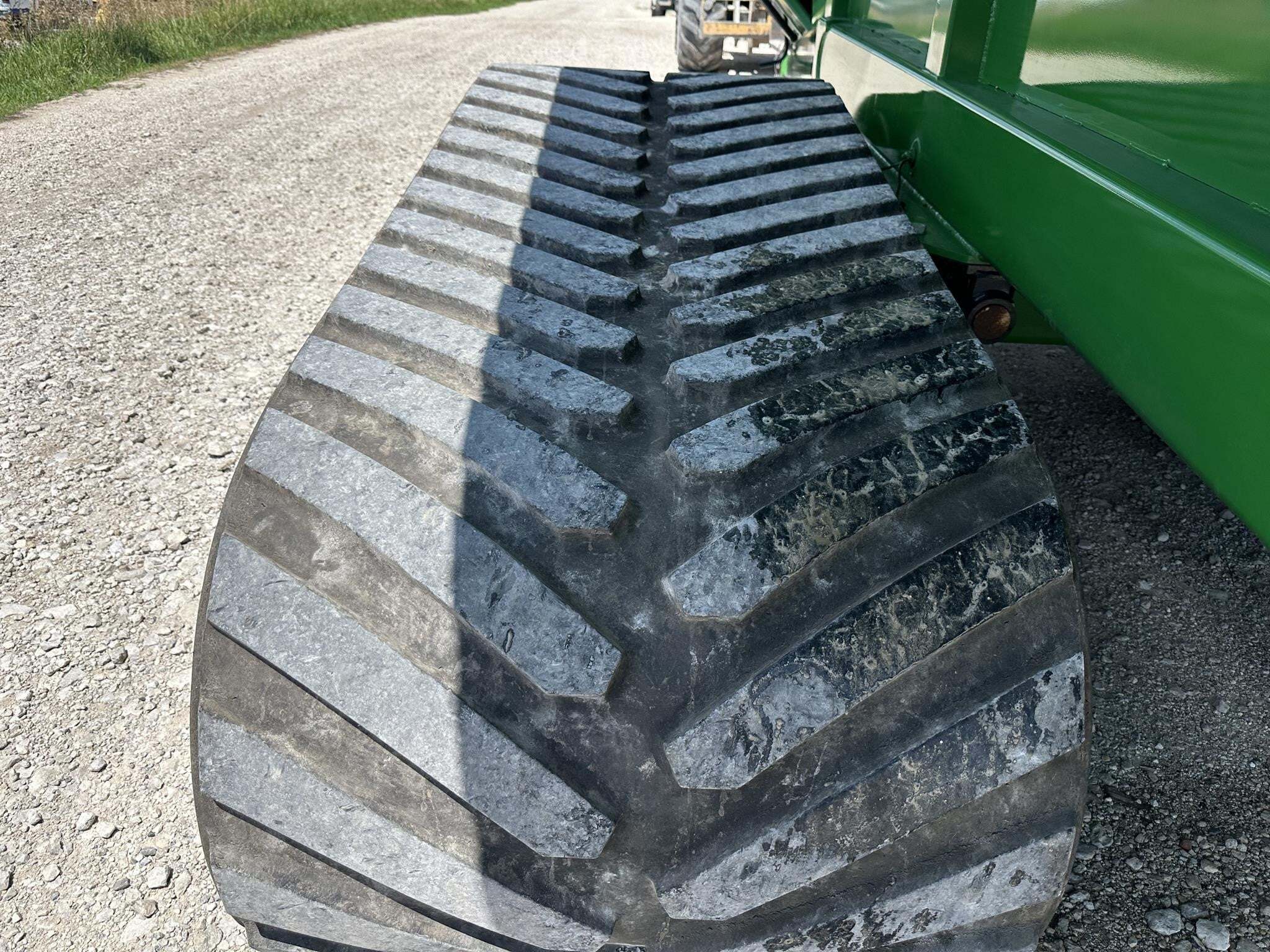 2022 J&M 1132-22T Grain Cart