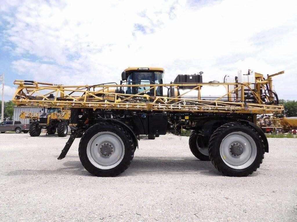 2017 Ag-Chem RoGator 1100B Self-Propelled Sprayer
