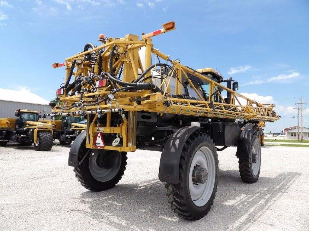 2017 Ag-Chem RoGator 1100B Self-Propelled Sprayer