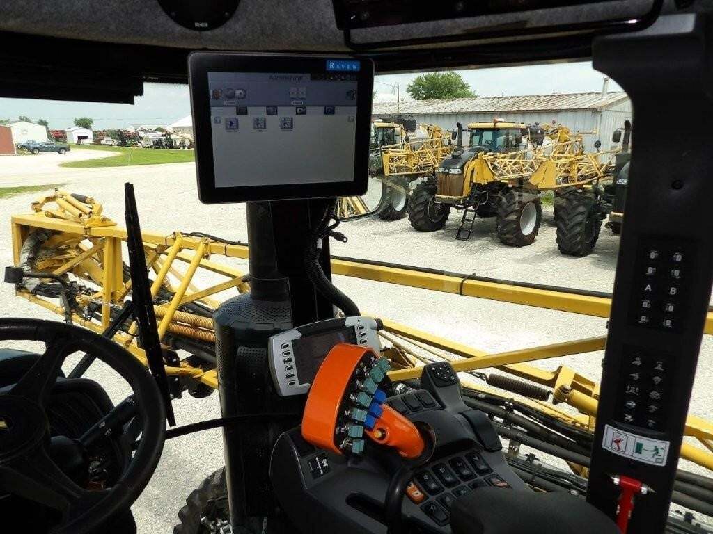 2017 Ag-Chem RoGator 1100B Self-Propelled Sprayer