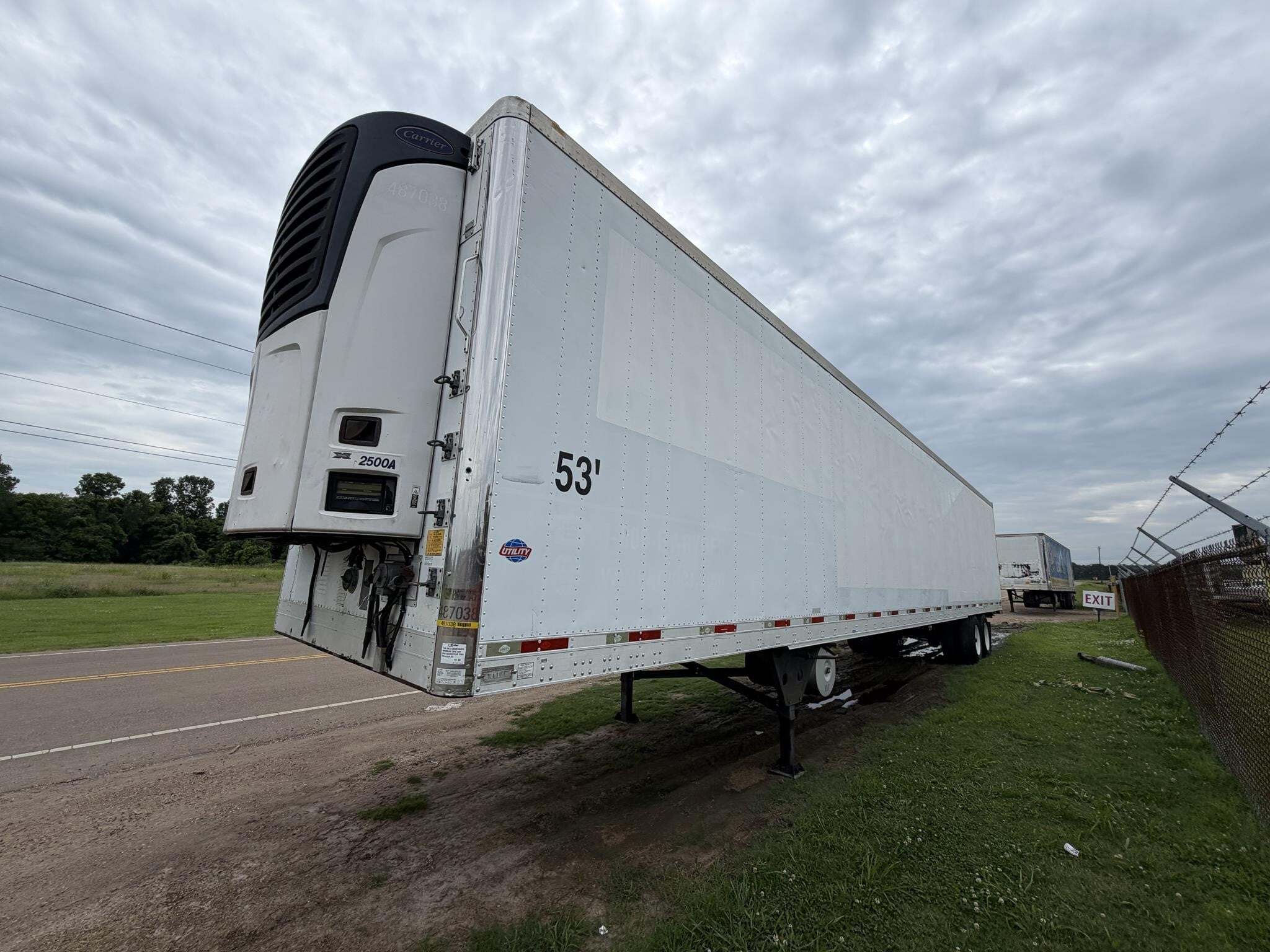 2013 Utility 53 FT REEFER Box Trucks/Trailer