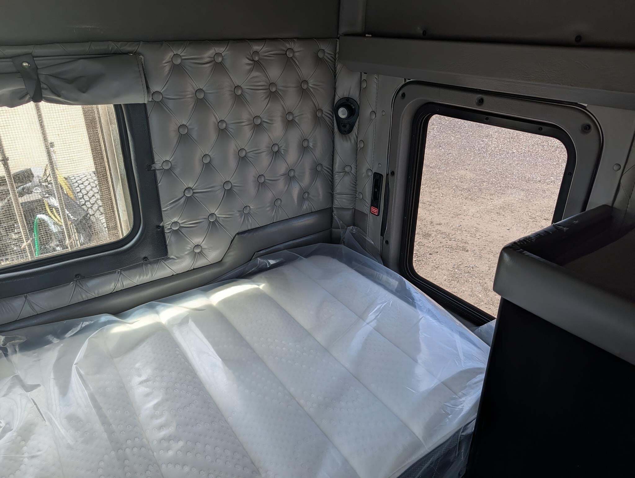 2006 Kenworth T800 Grain Truck