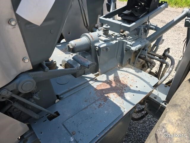 1976 White 2-70 Tractor