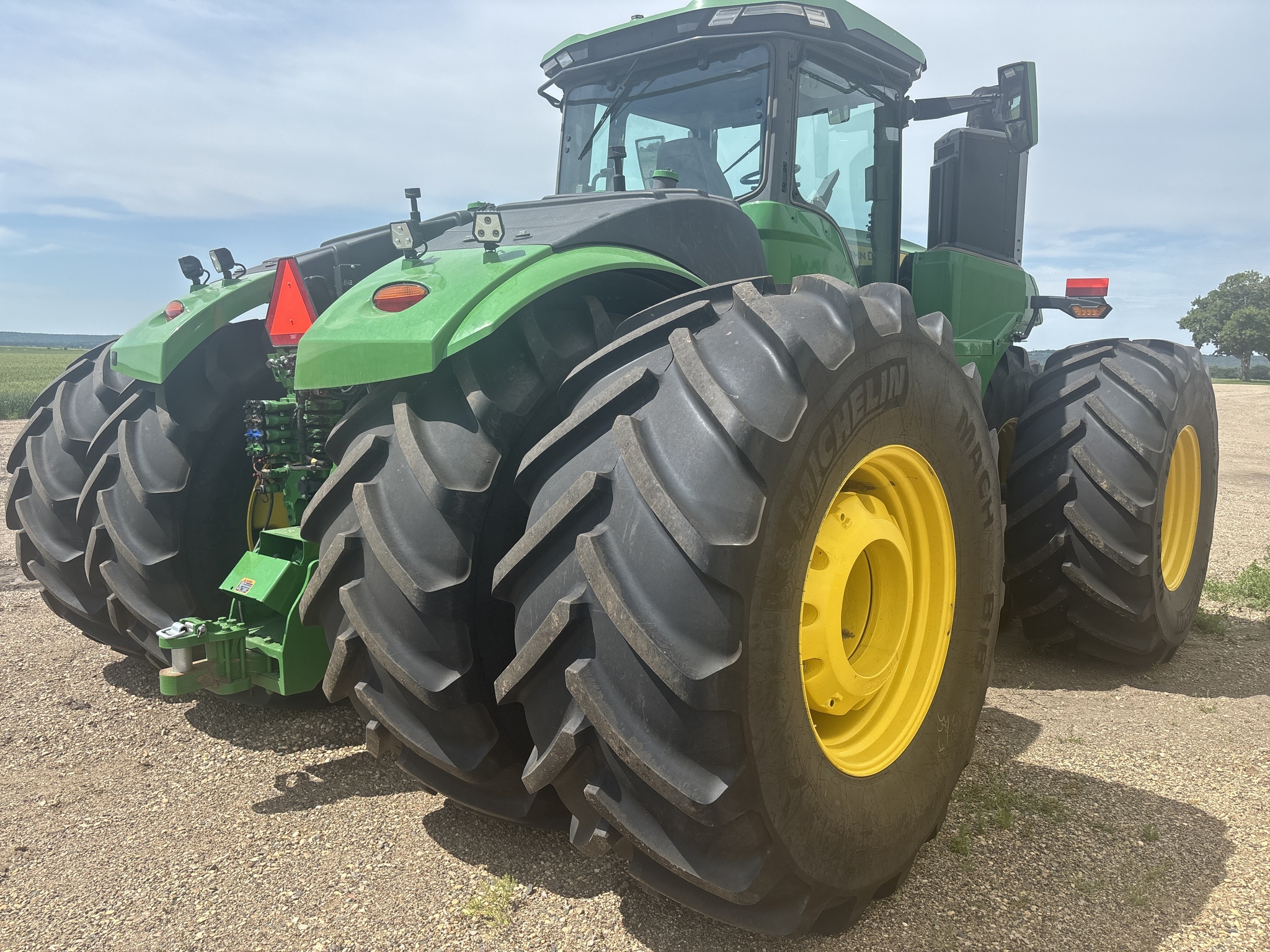 2025 John Deere 9R 540 Tractor