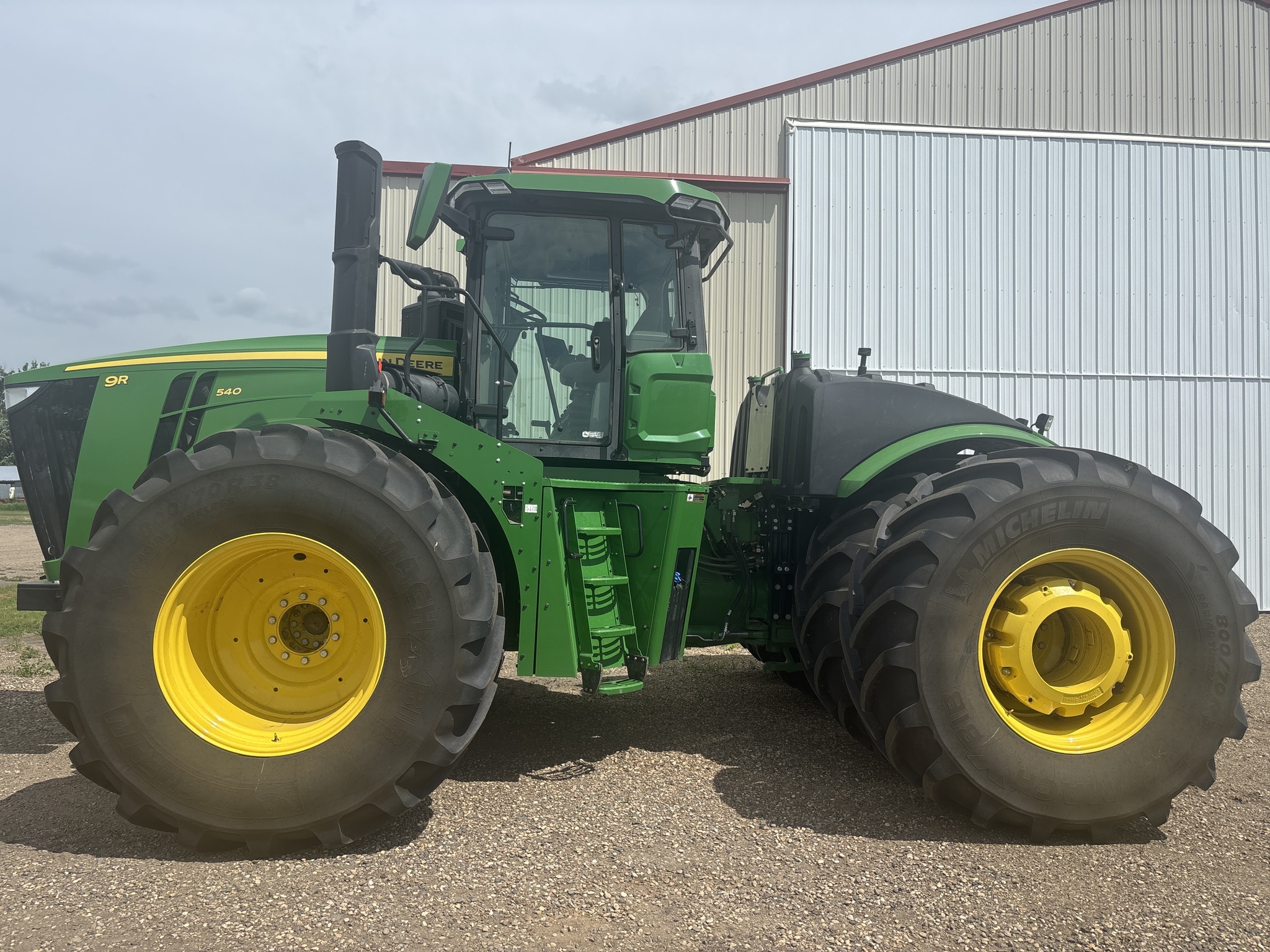 2025 John Deere 9R 540 Tractor