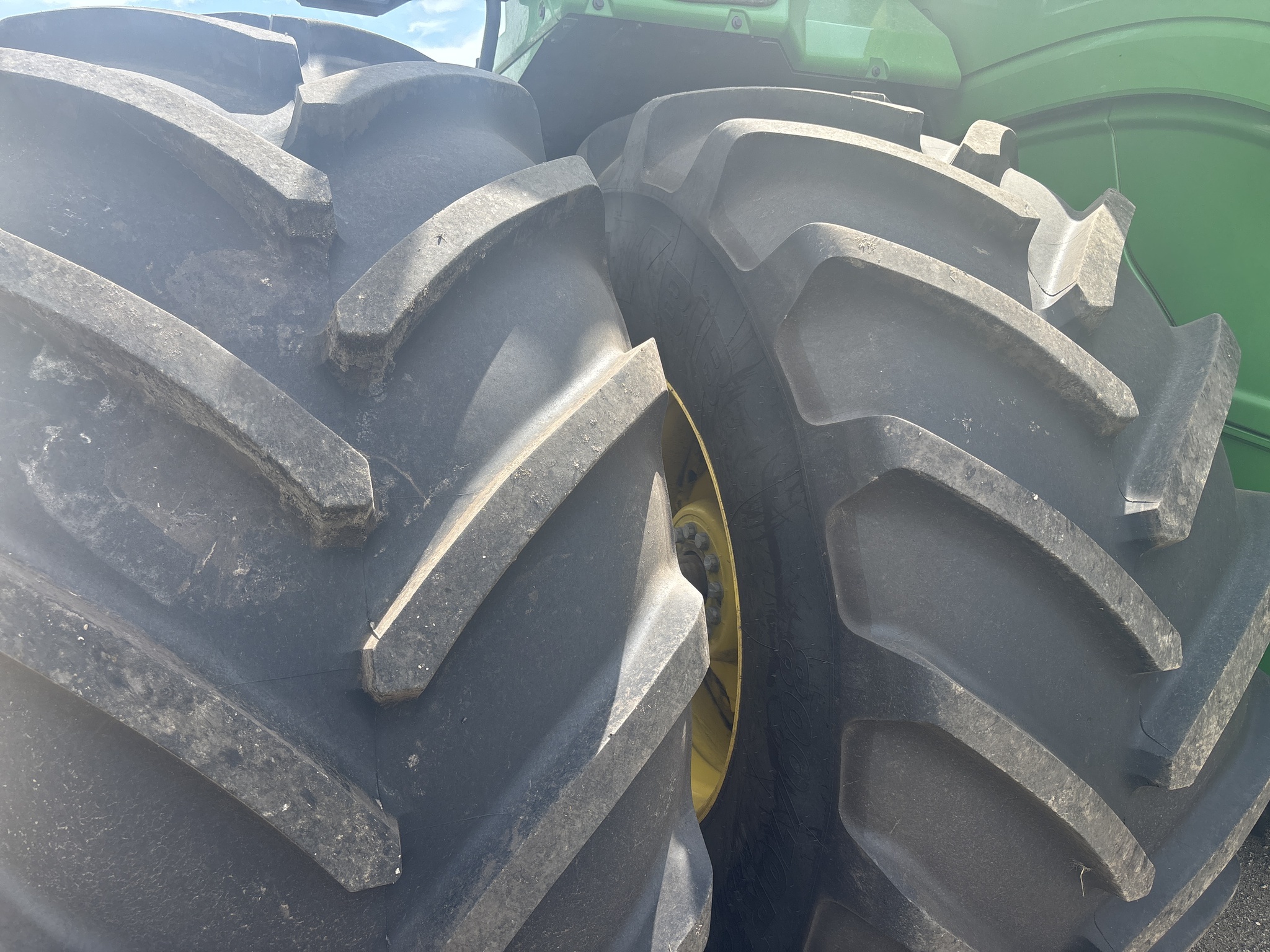 2025 John Deere 9R 540 Tractor