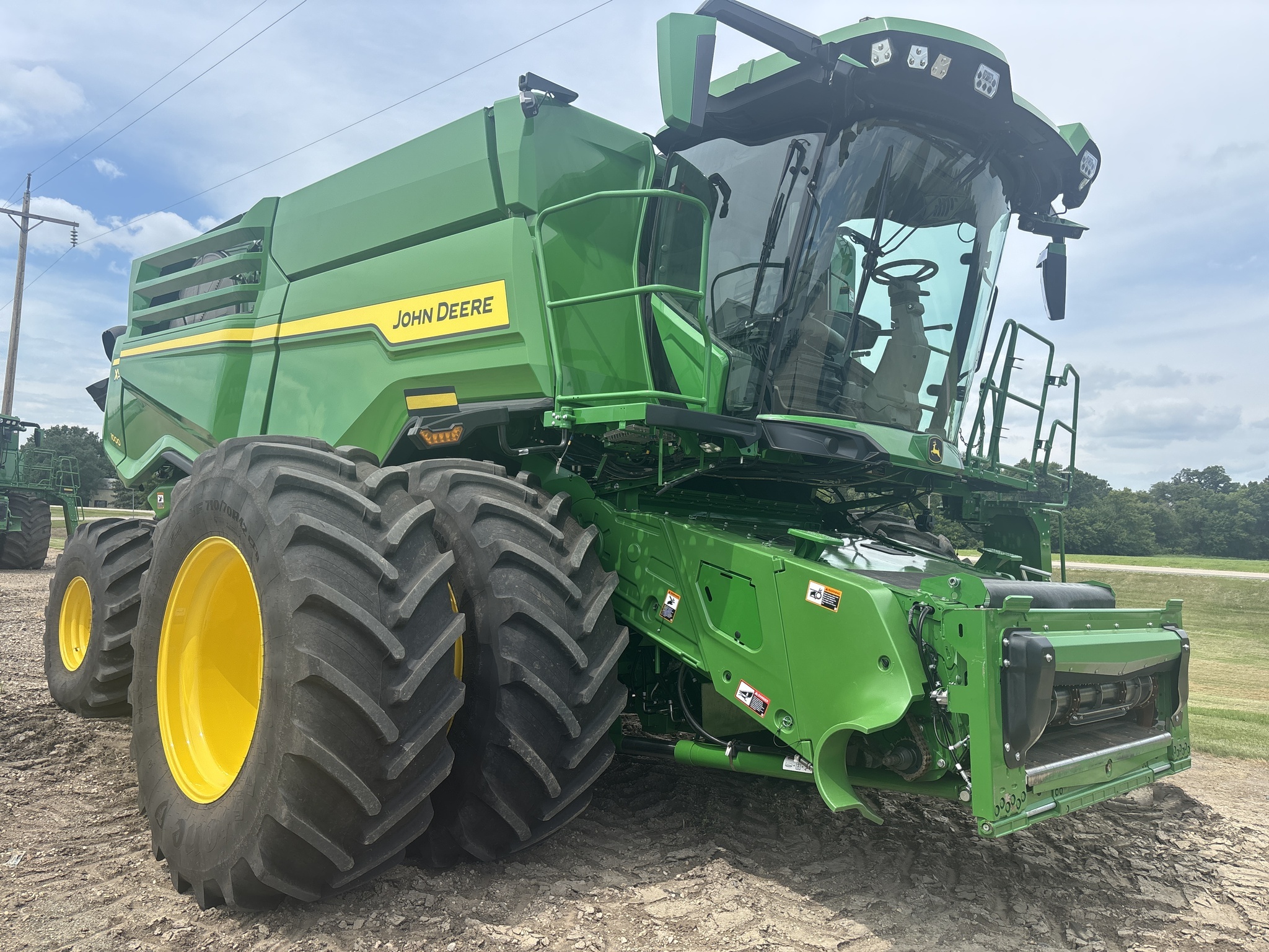 2025 John Deere X9 1000 Combine