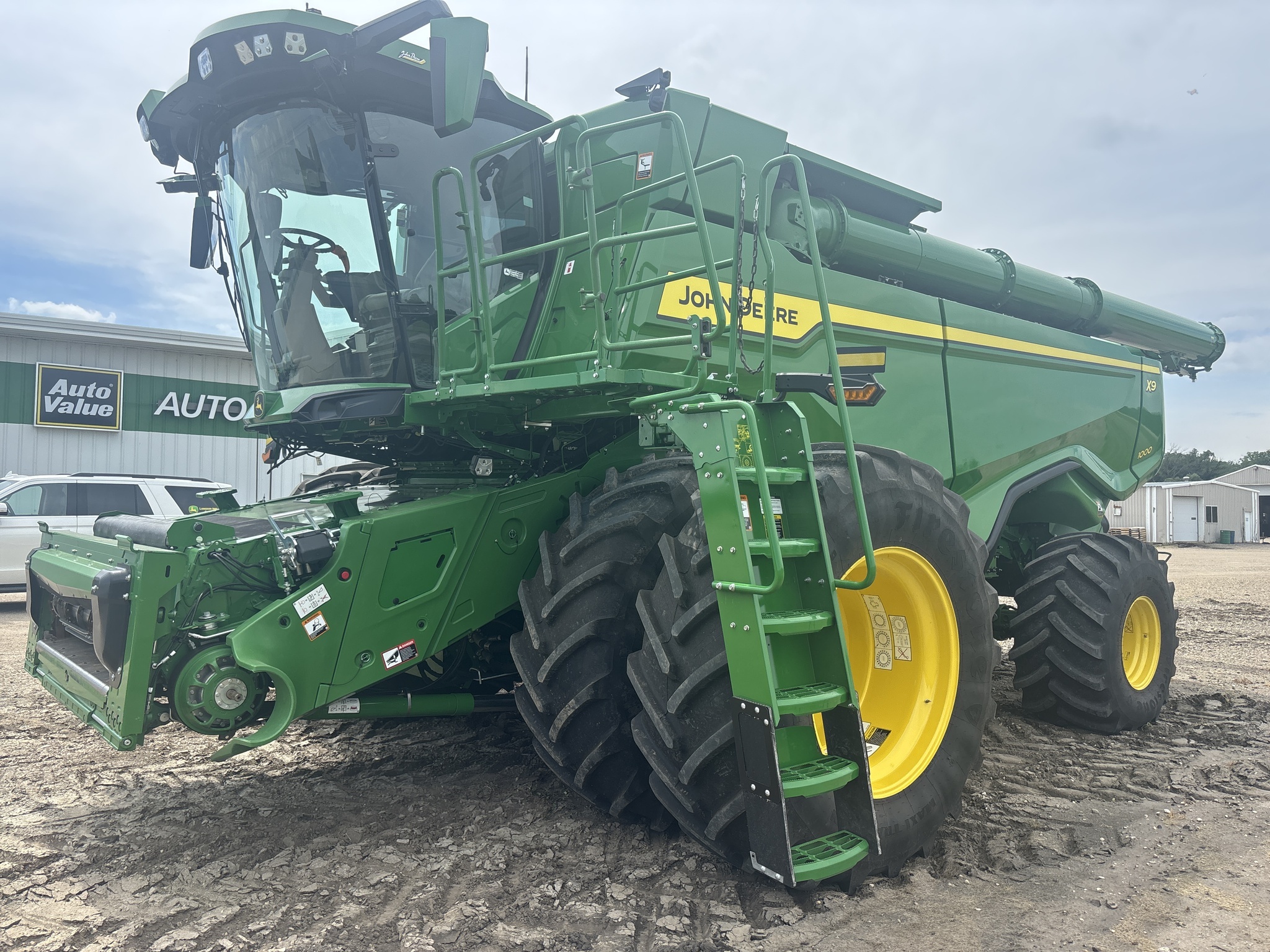 2025 John Deere X9 1000 Combine