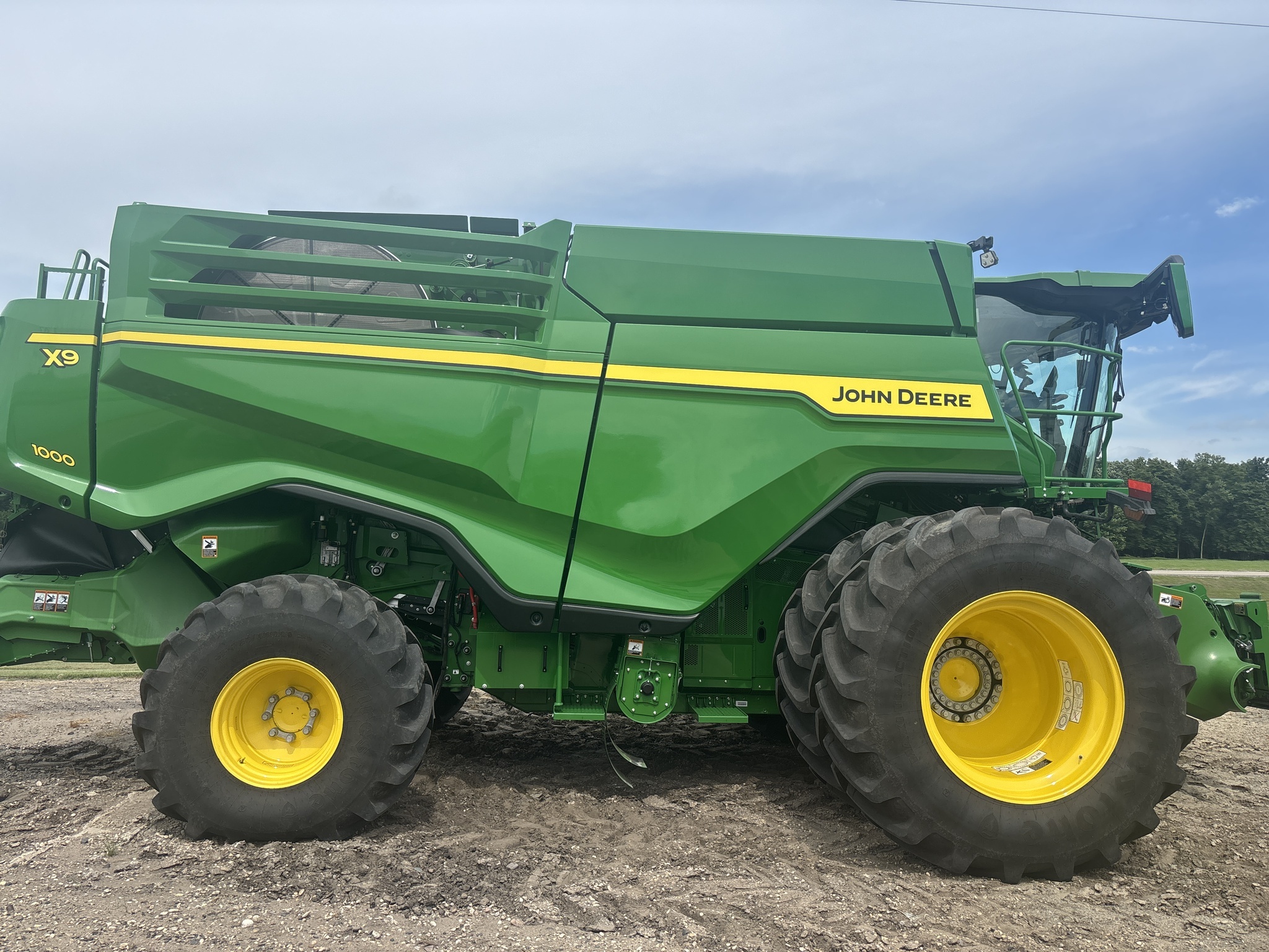 2025 John Deere X9 1000 Combine