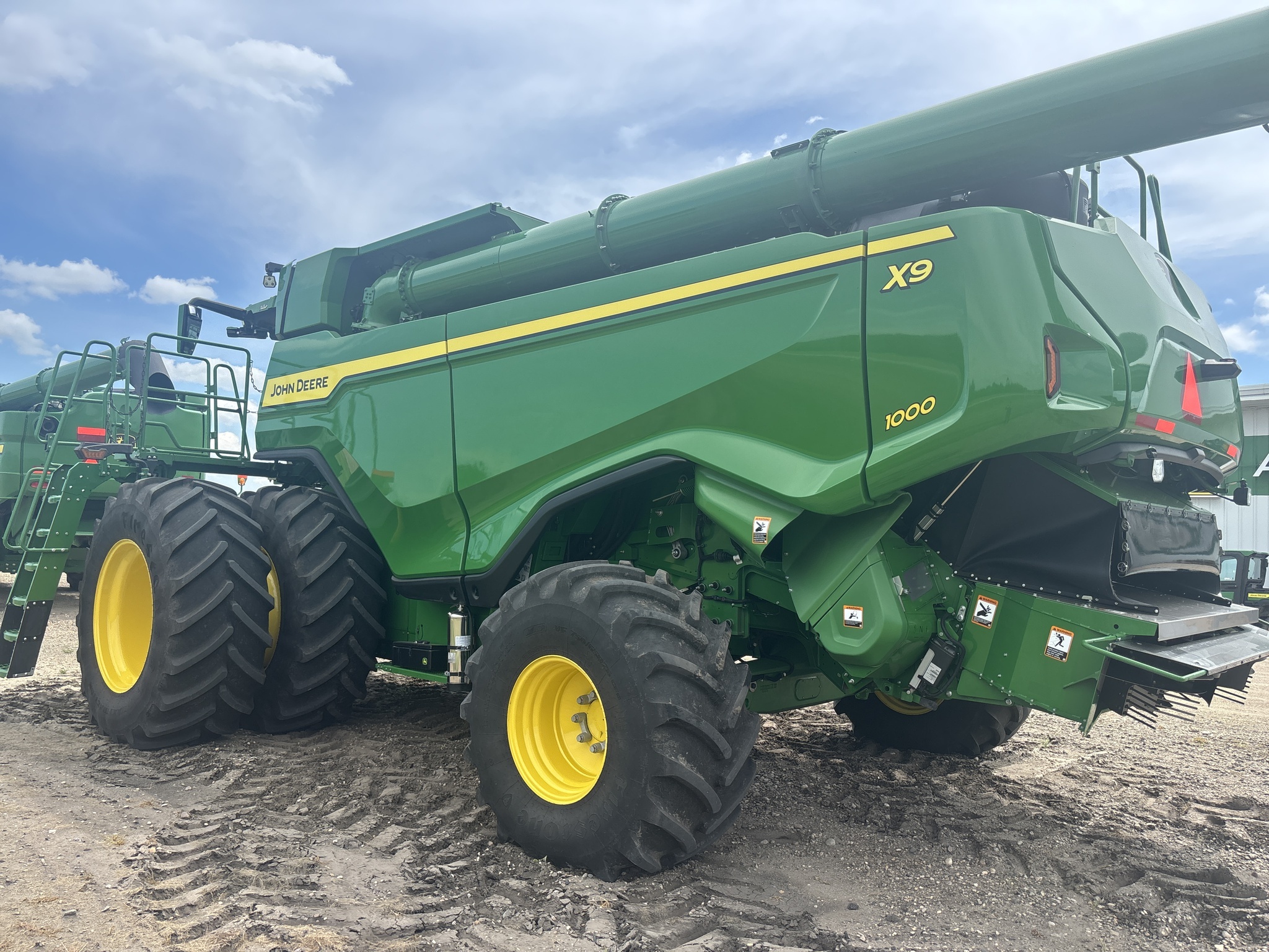 2025 John Deere X9 1000 Combine