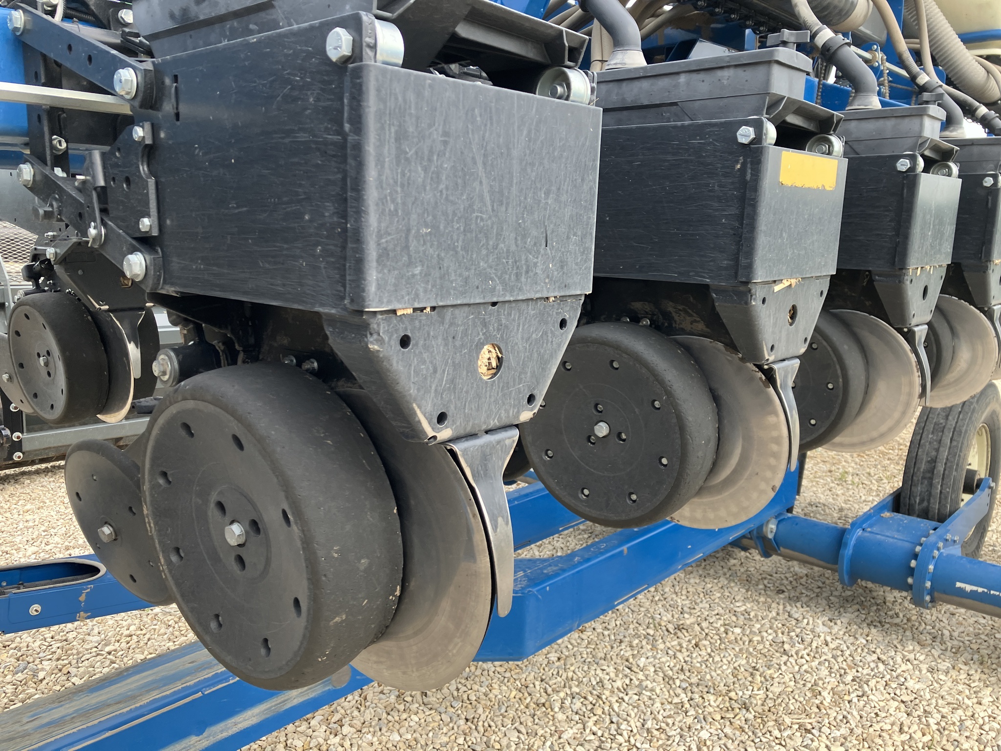 2019 Kinze 3660 Planter
