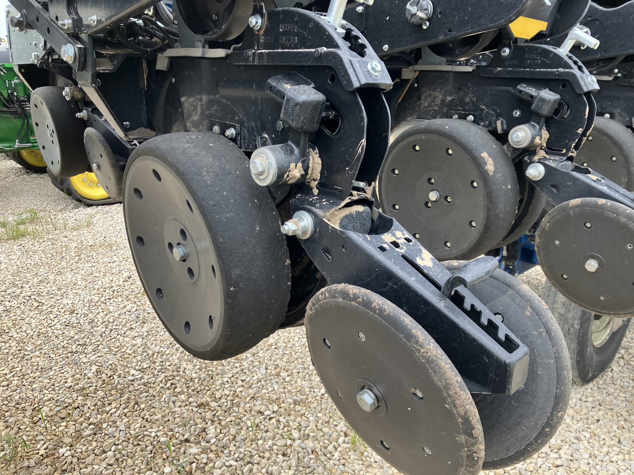 2019 Kinze 3660 Planter