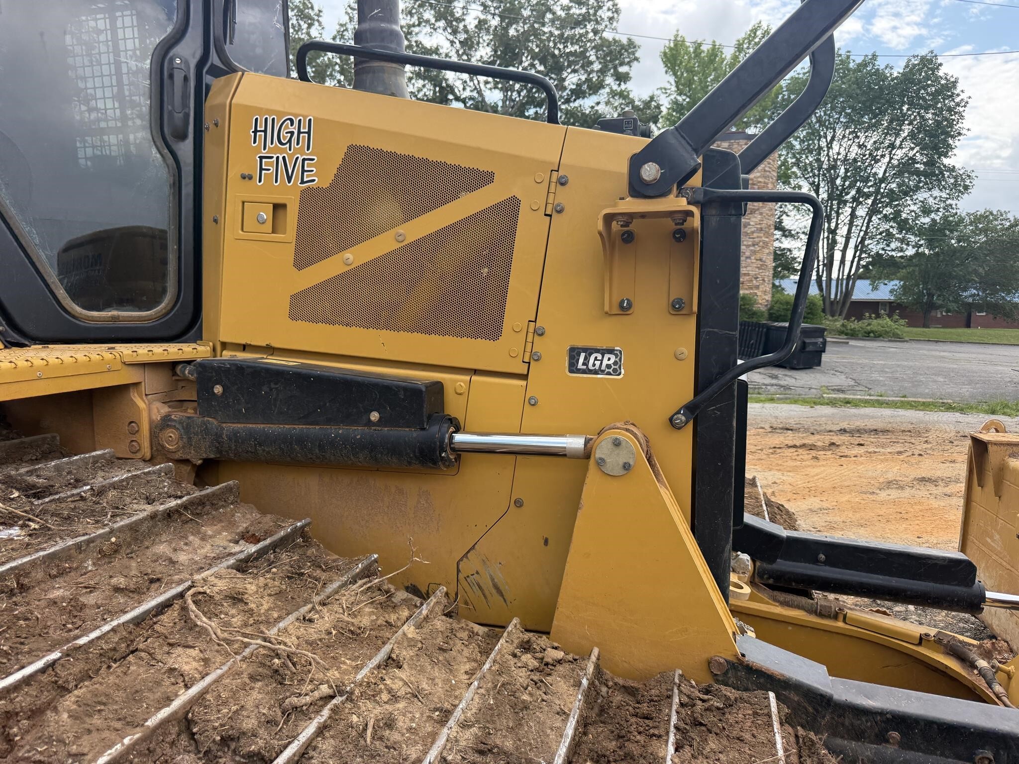 2022 Caterpillar D5 LGP Dozer
