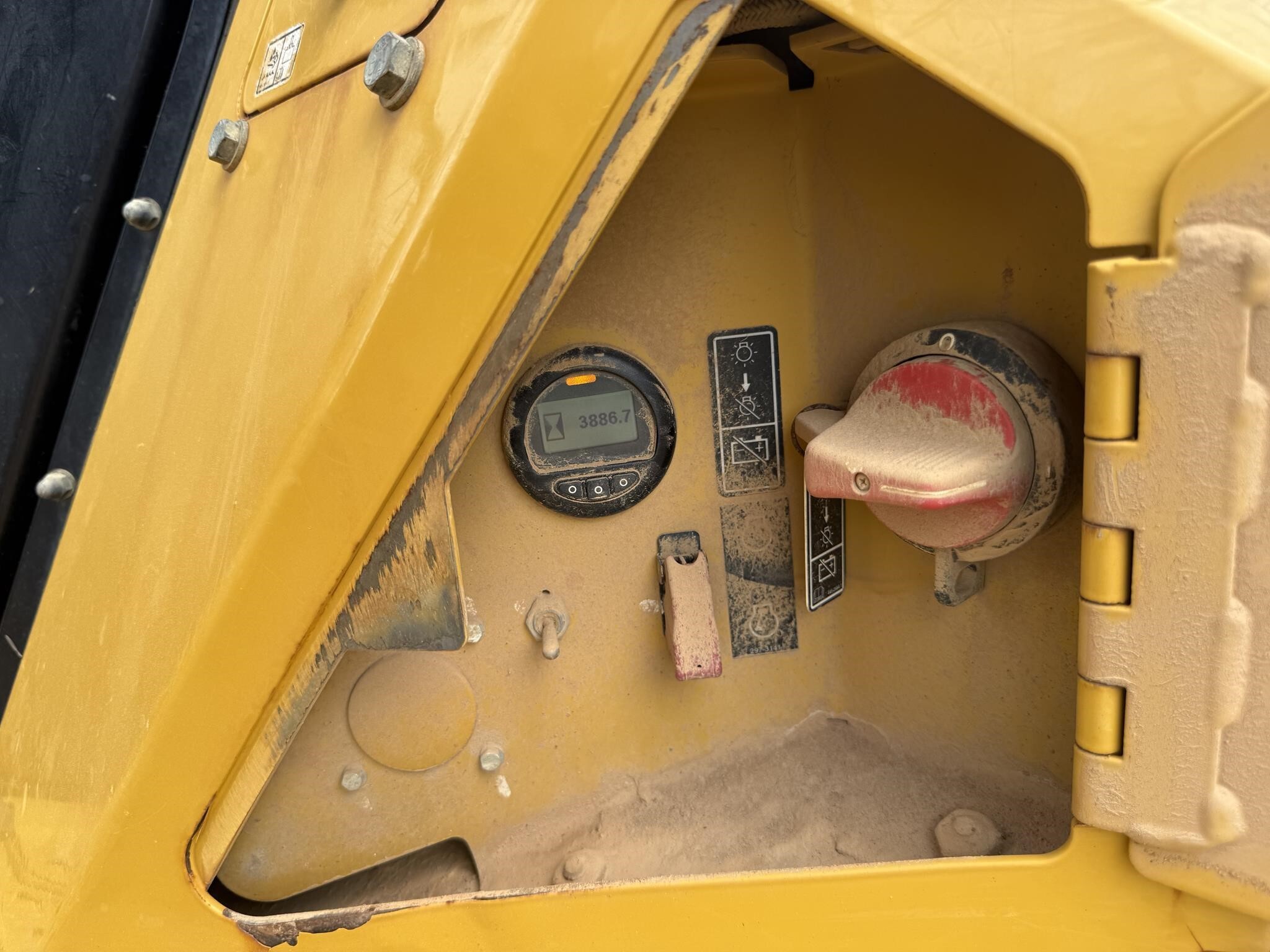 2022 Caterpillar D5 LGP Dozer