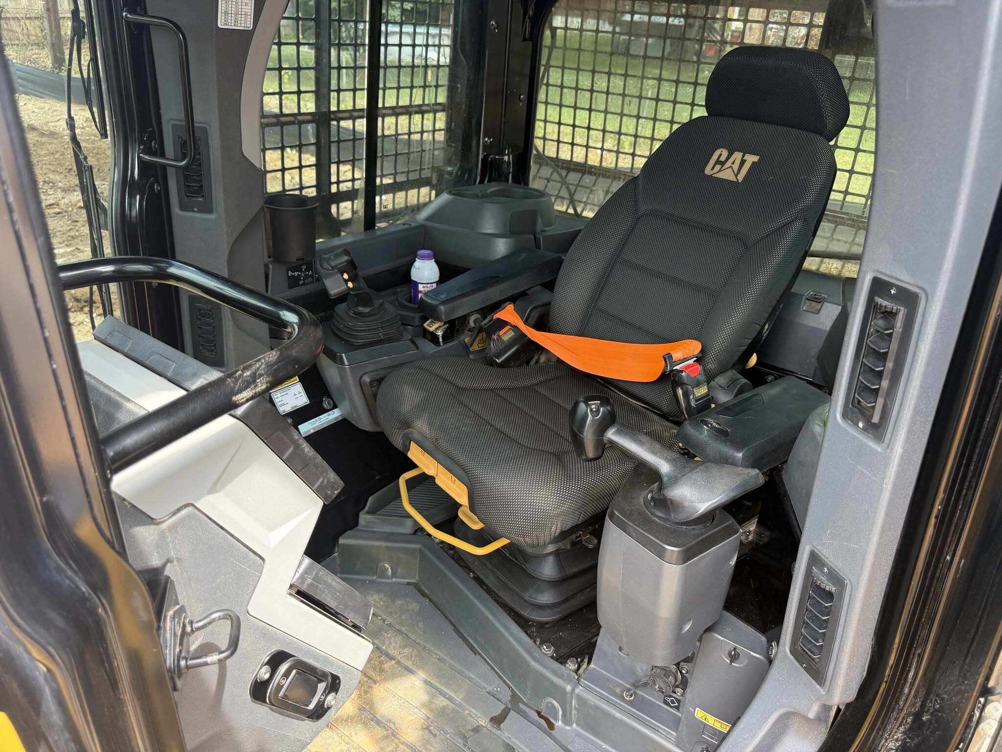 2022 Caterpillar D5 LGP Dozer