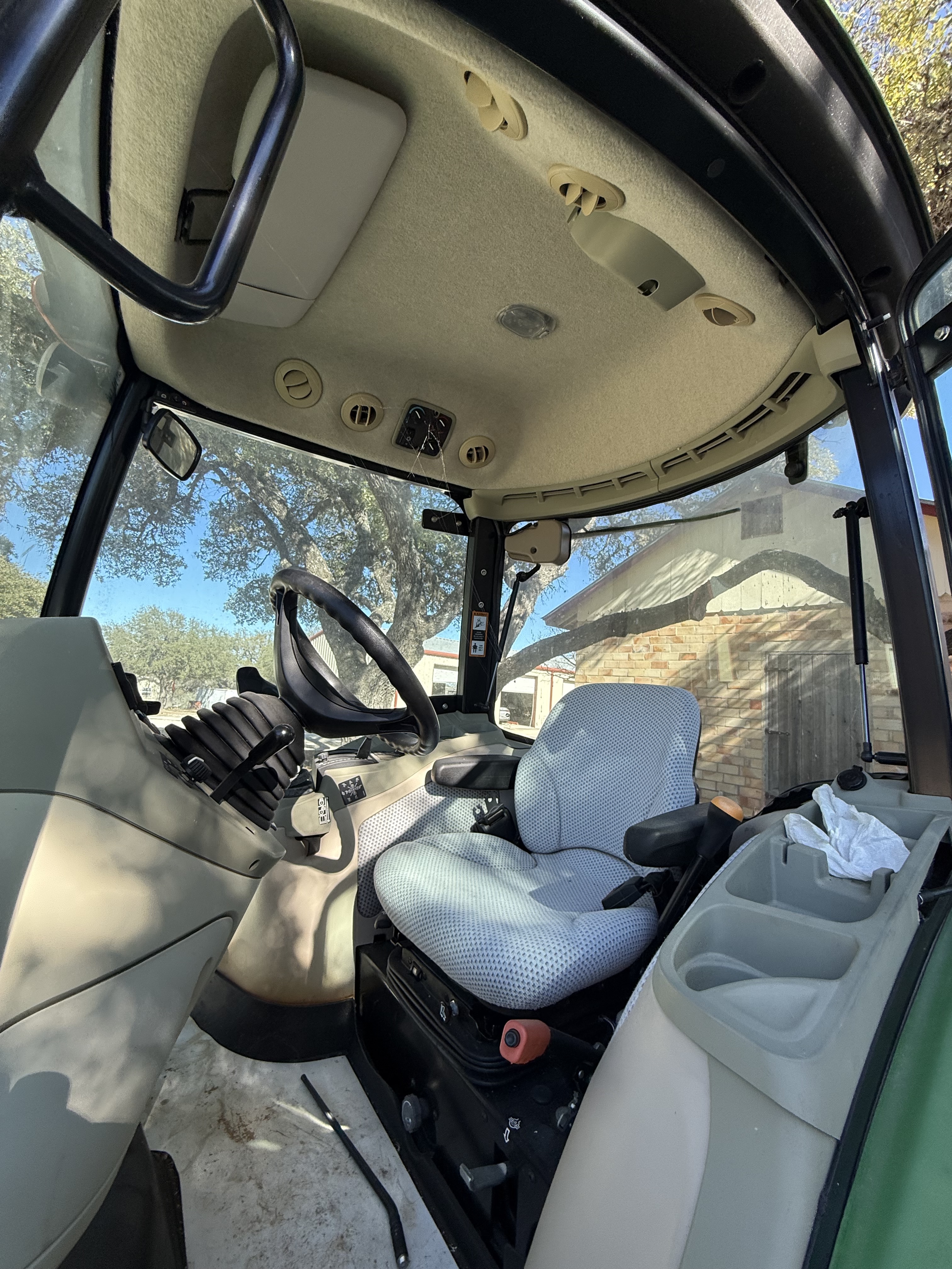 2016 John Deere 4066R Tractor