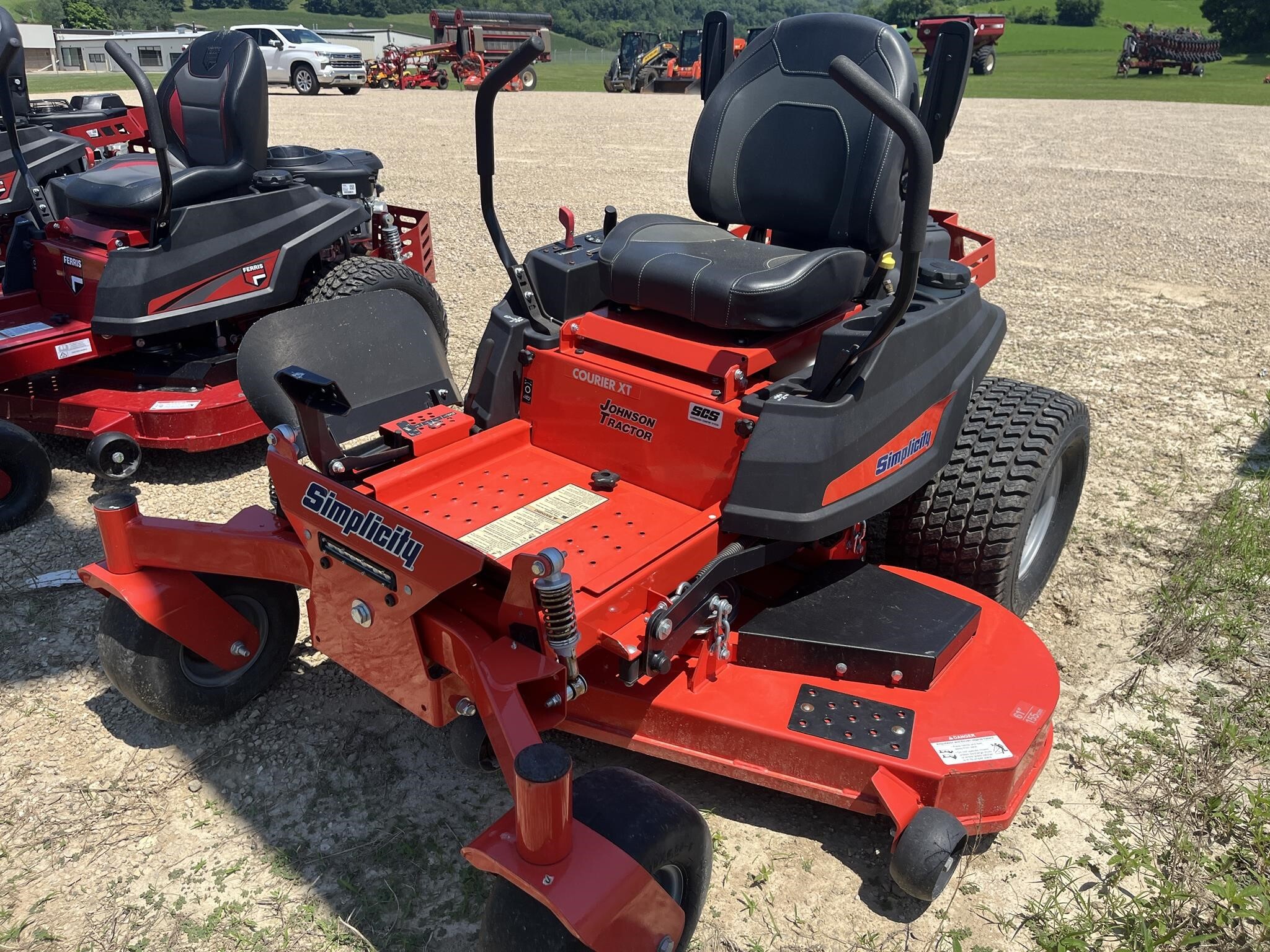 2022 Simplicity COURIER XT 2561 Lawn Mower
