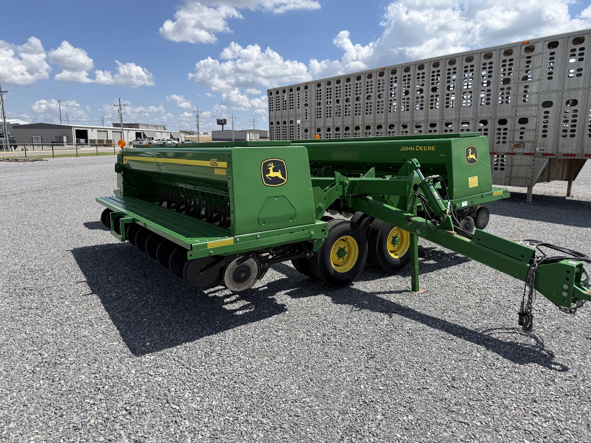 2022 John Deere 455 Drill