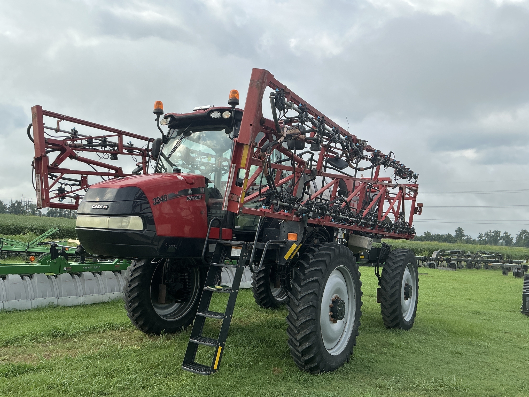 Case IH PATRIOT 3240 Sprayer