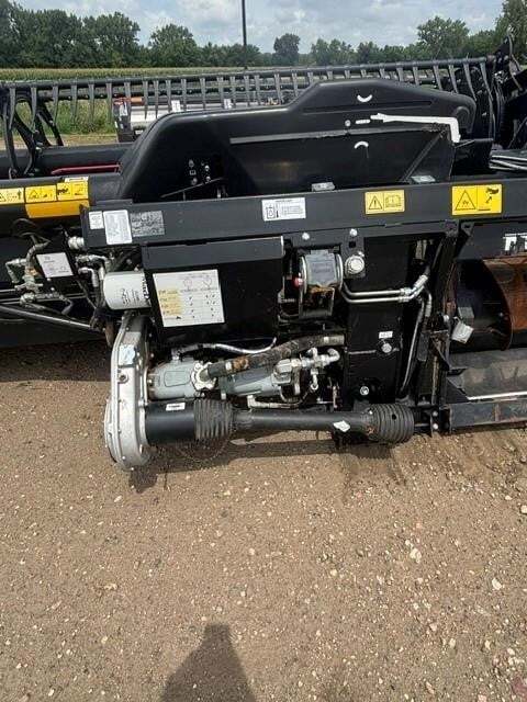 2022 MacDon FD140 Platform