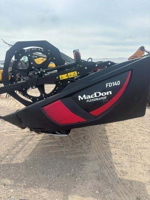 2022 MacDon FD140 Platform