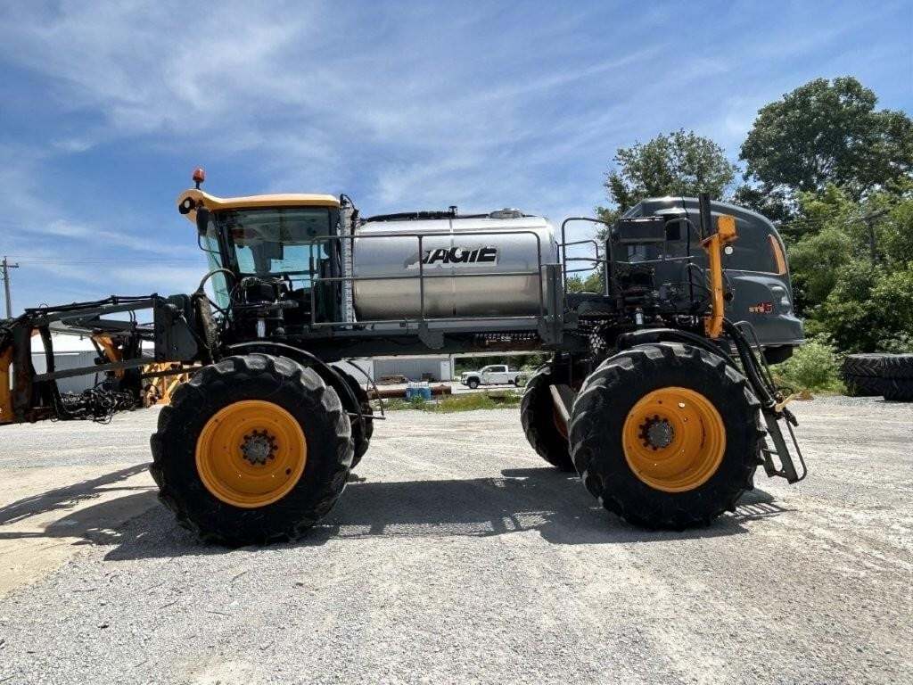 2016 Hagie STS16 Self-Propelled Sprayer