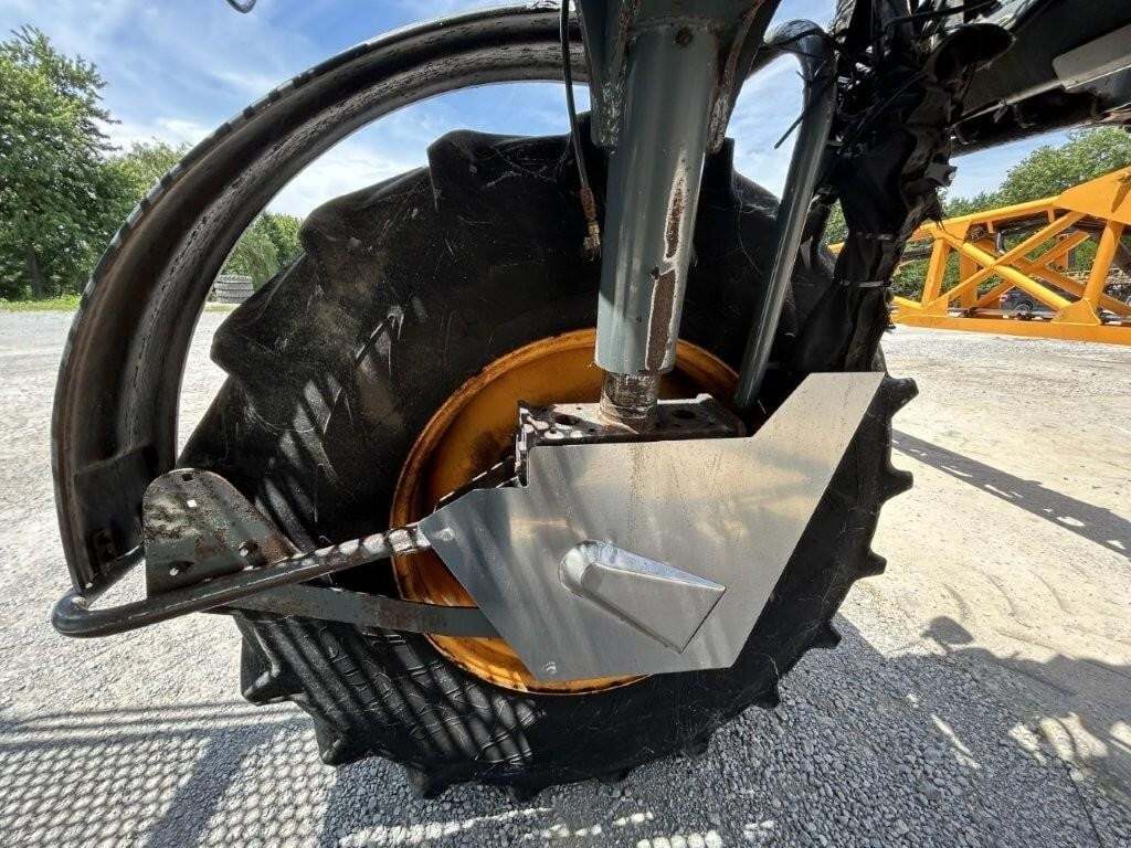 2016 Hagie STS16 Self-Propelled Sprayer
