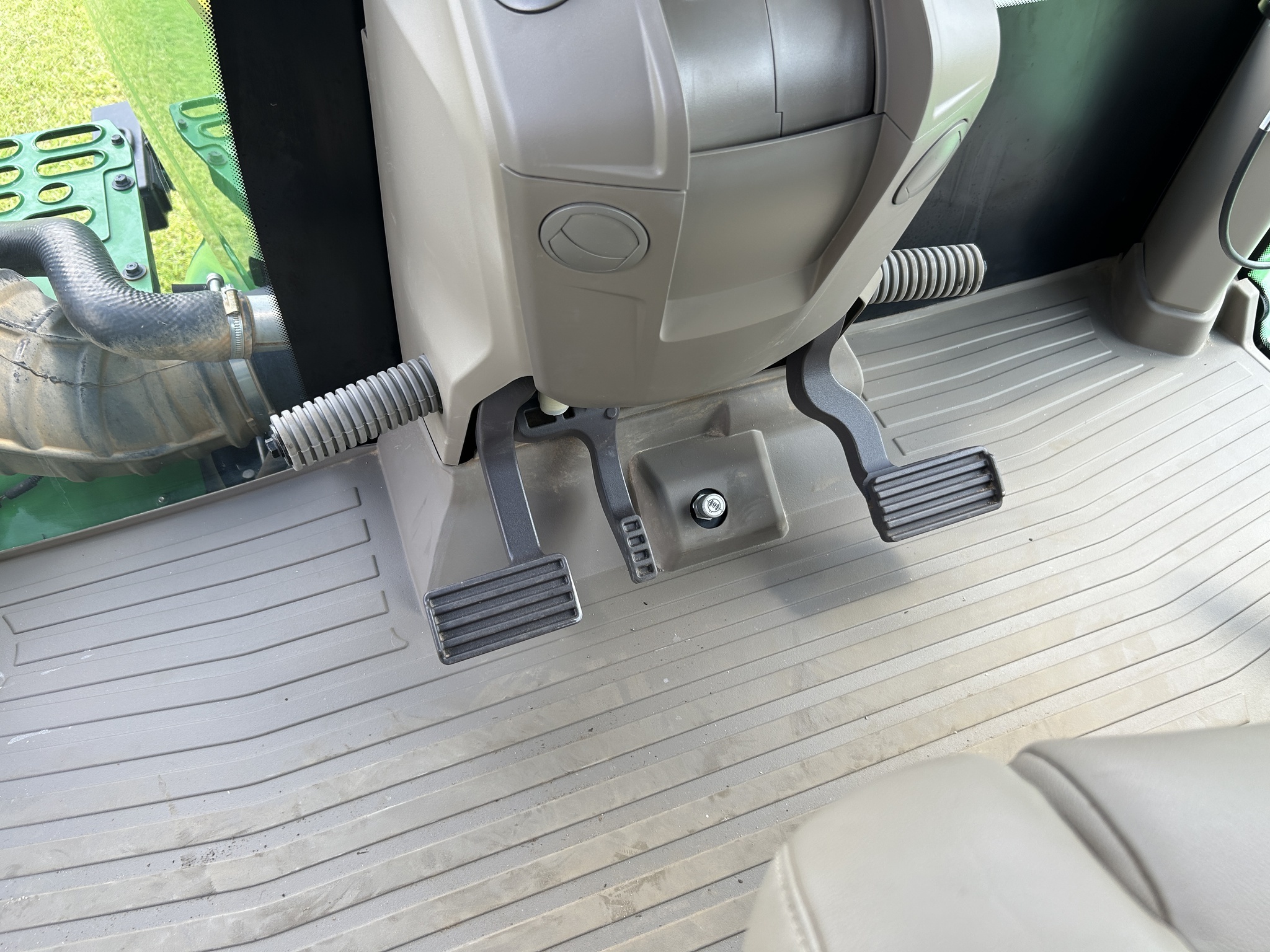 2025 John Deere 9RX 590 Tractor