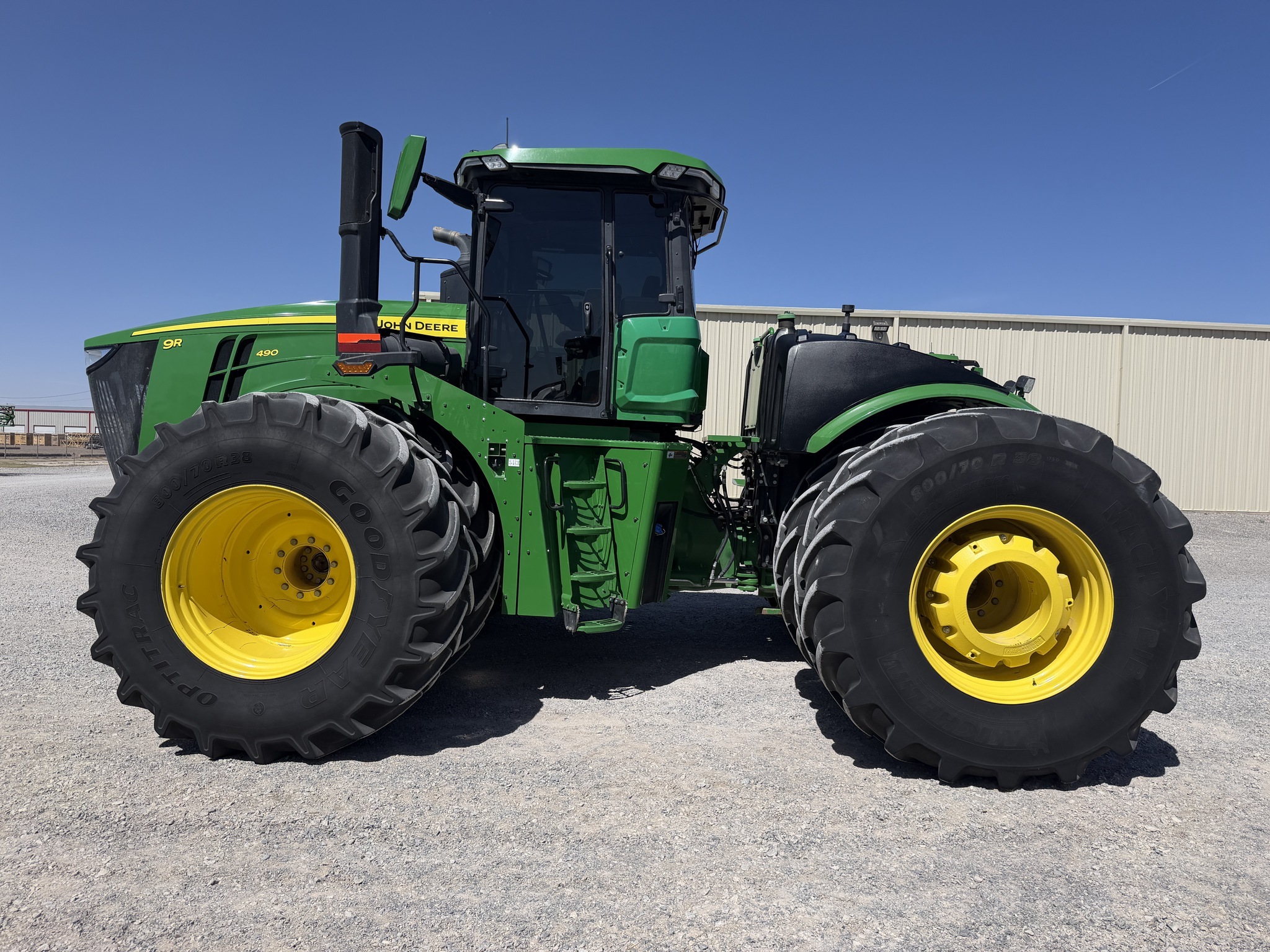 2022 John Deere 9R 490 Tractor