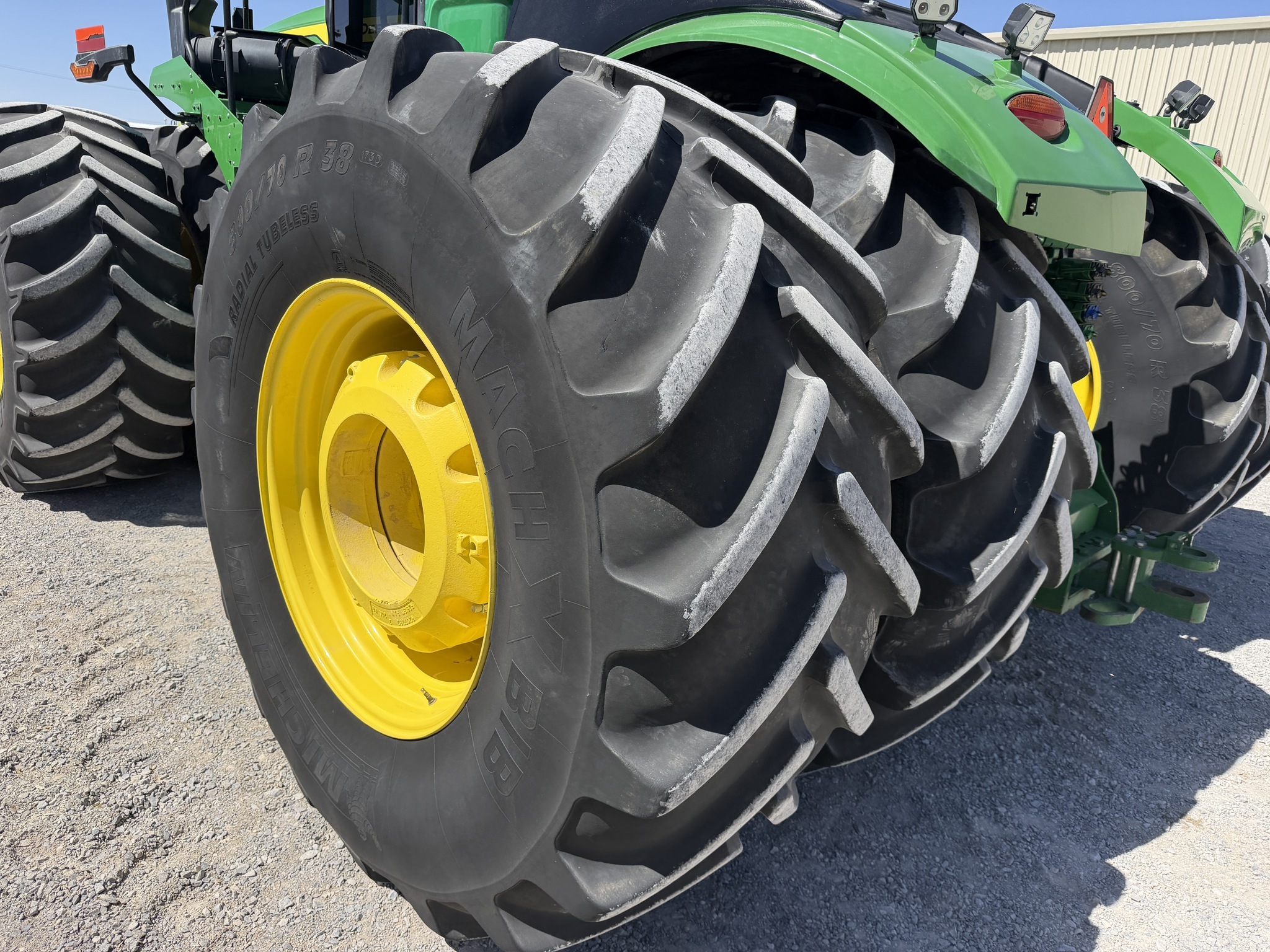 2022 John Deere 9R 490 Tractor