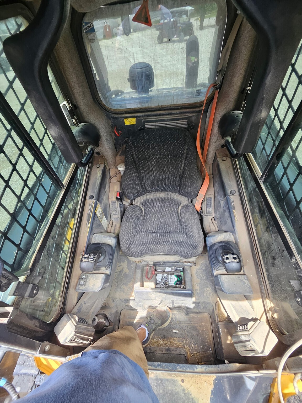 2018 Deere 325G Skid Steer