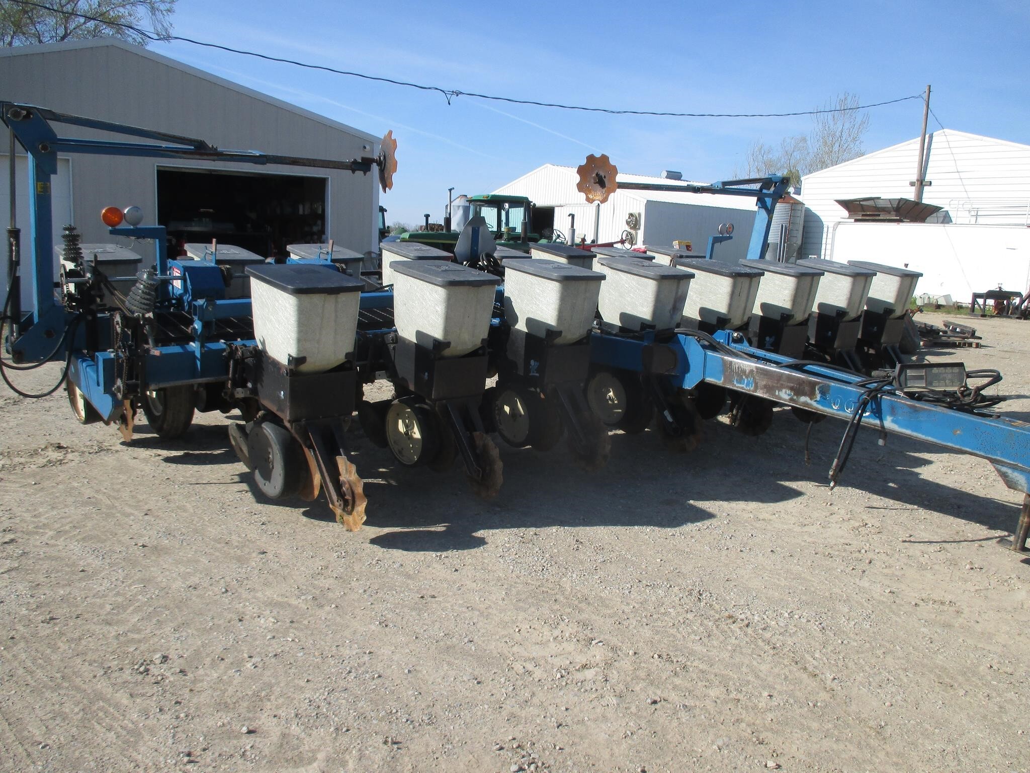  Kinze 2000 Planter