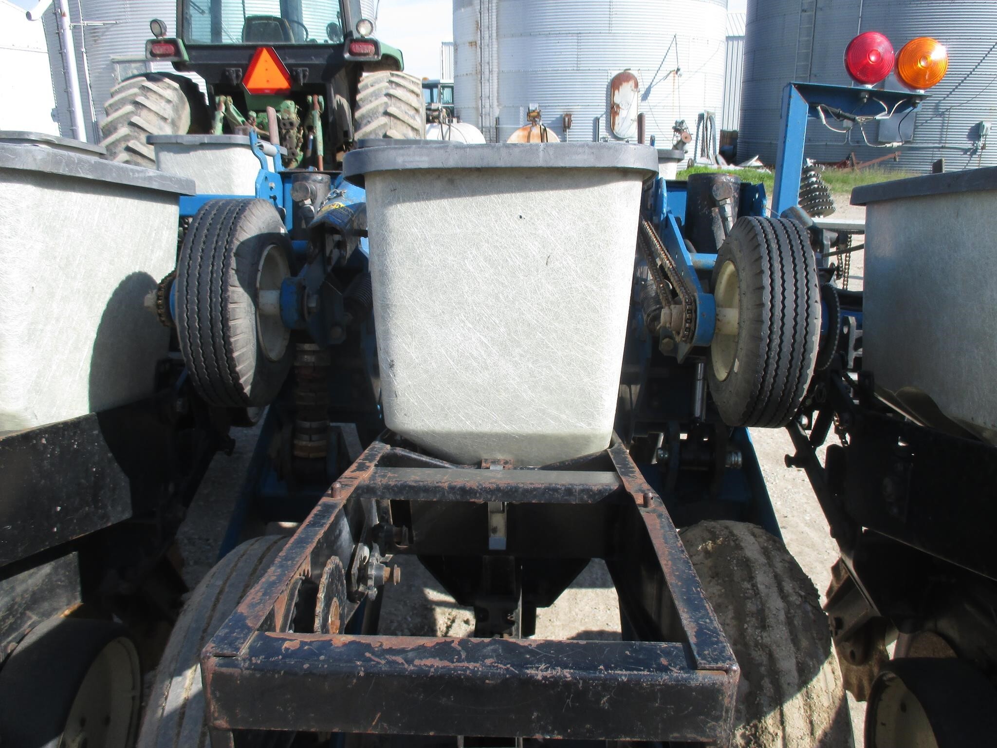  Kinze 2000 Planter