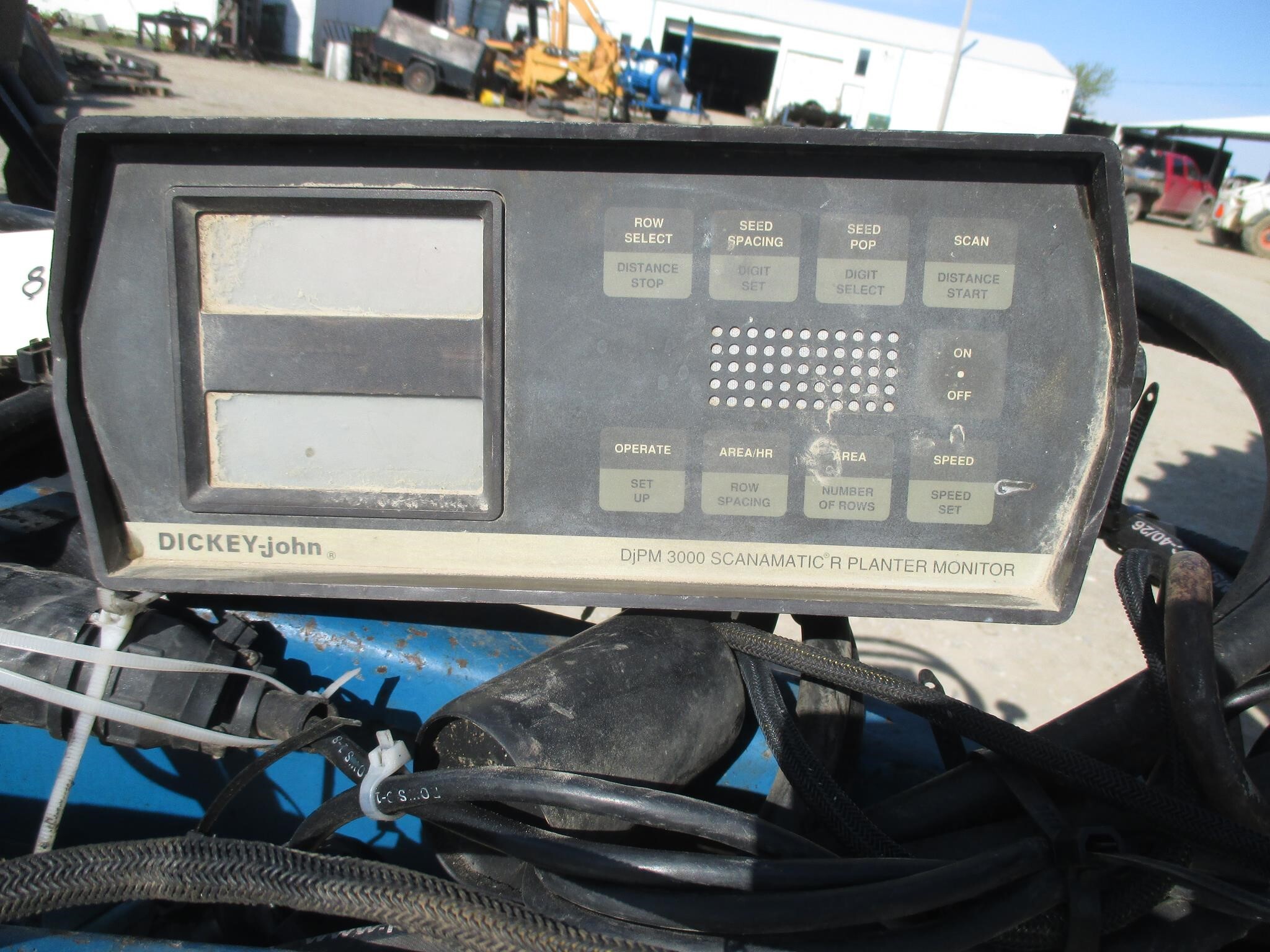  Kinze 2000 Planter