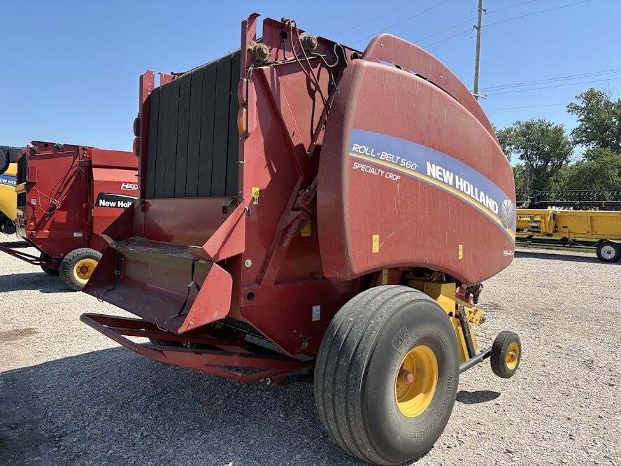 2017 New Holland Roll-Belt 560 Round Baler