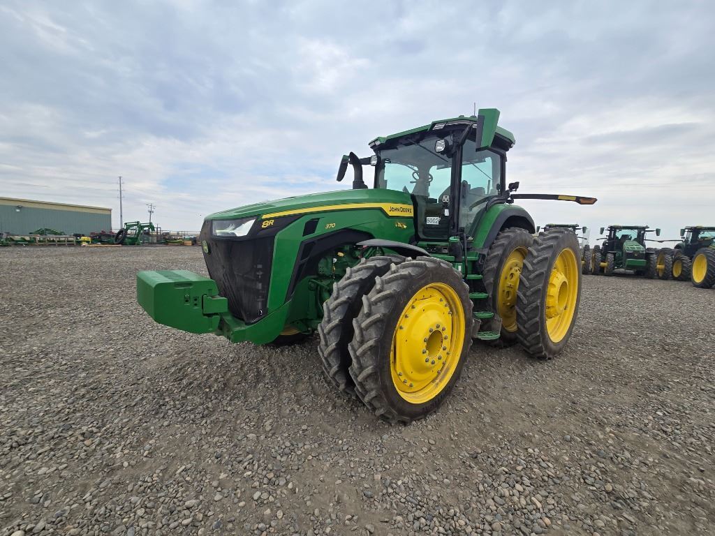 2025 John Deere 8R 370 Tractor