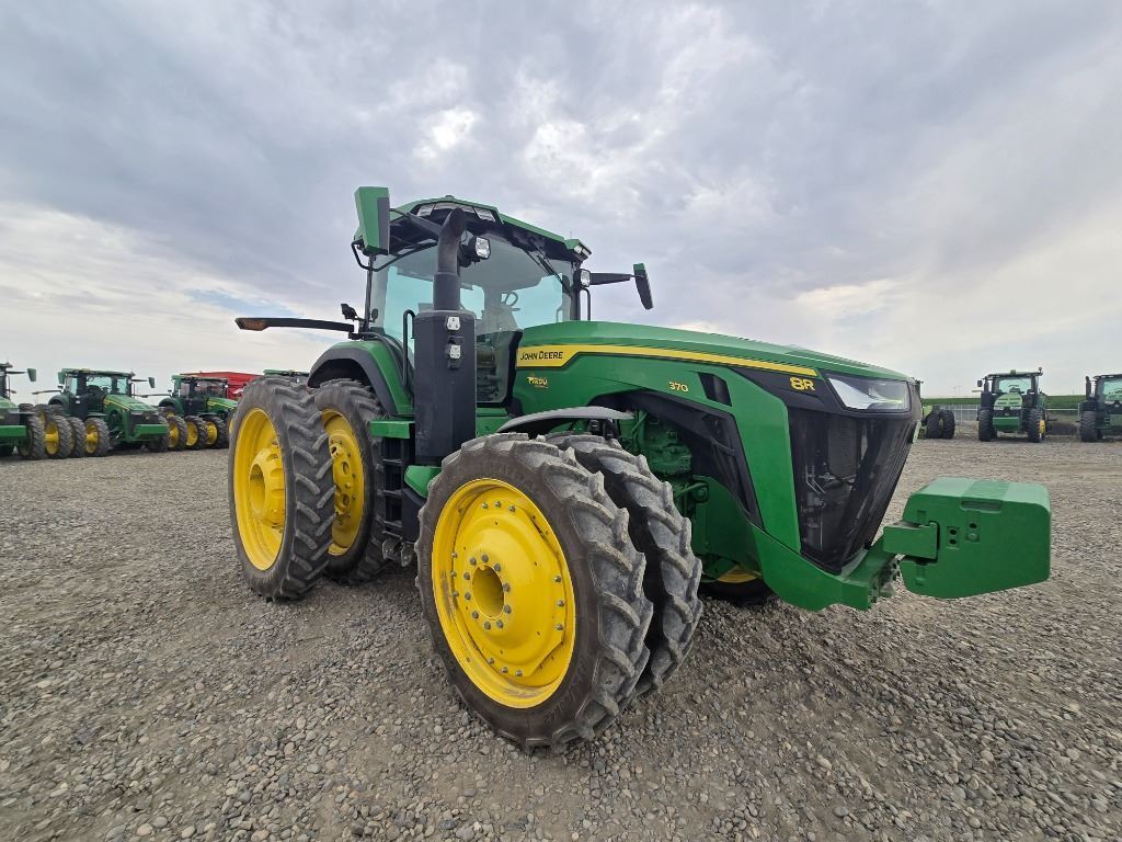 2025 John Deere 8R 370 Tractor