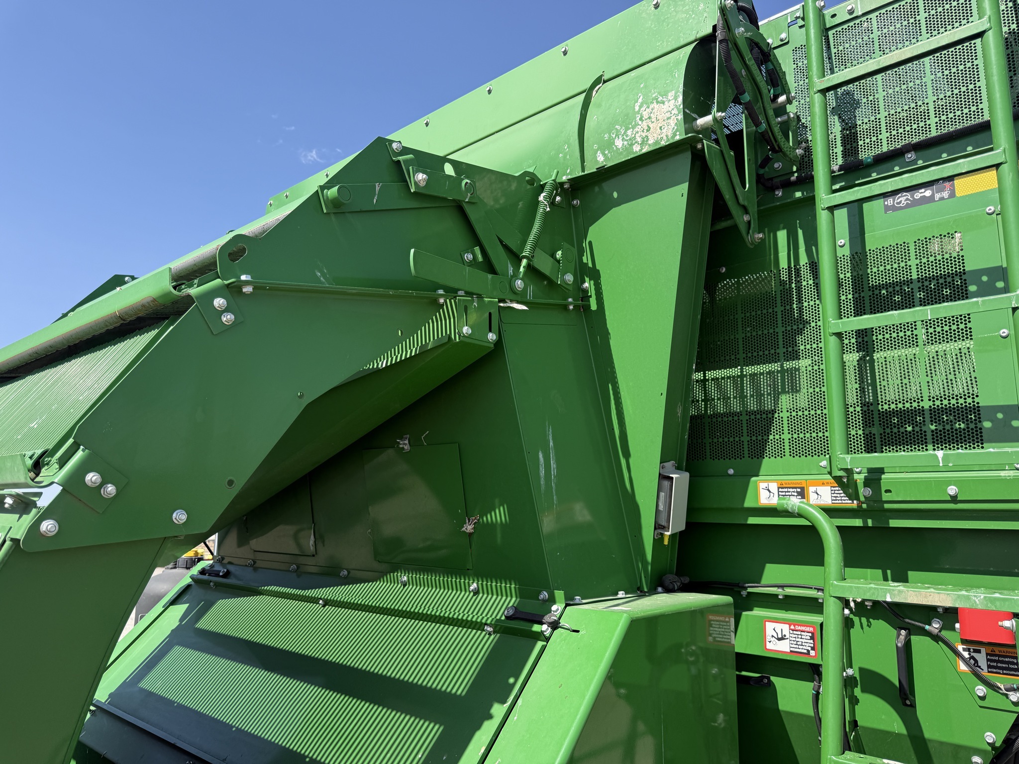 2021 John Deere CS690 Cotton Equipment