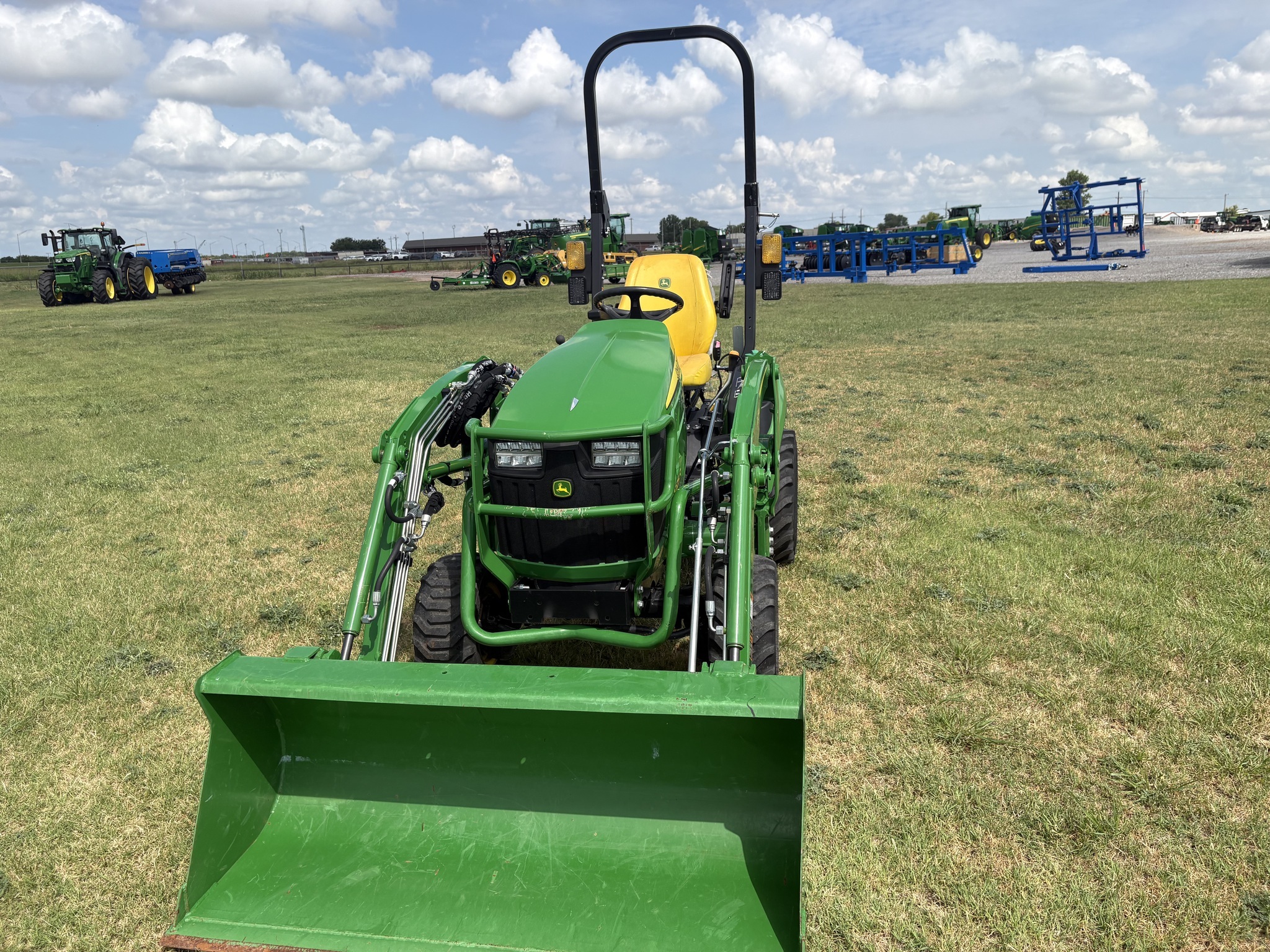 2023 John Deere 1025R Tractor