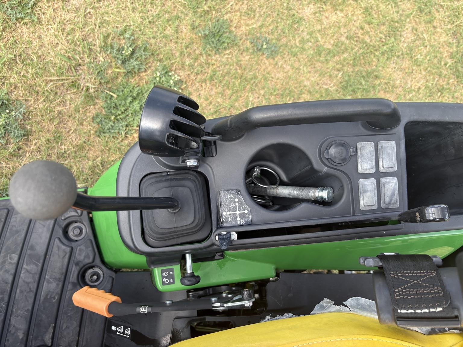 2023 John Deere 1025R Tractor