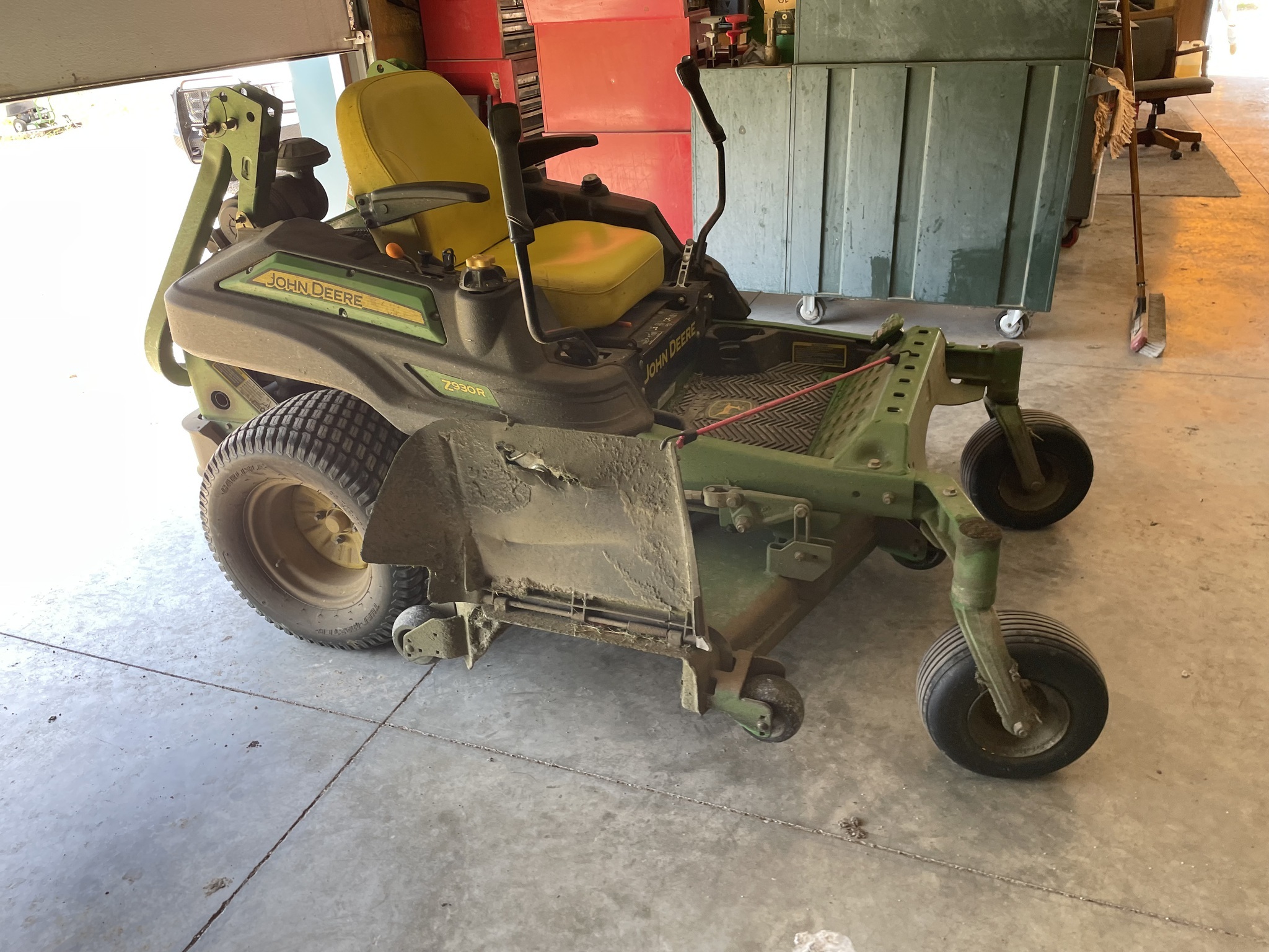 2013 John Deere Z930R Lawn Mower
