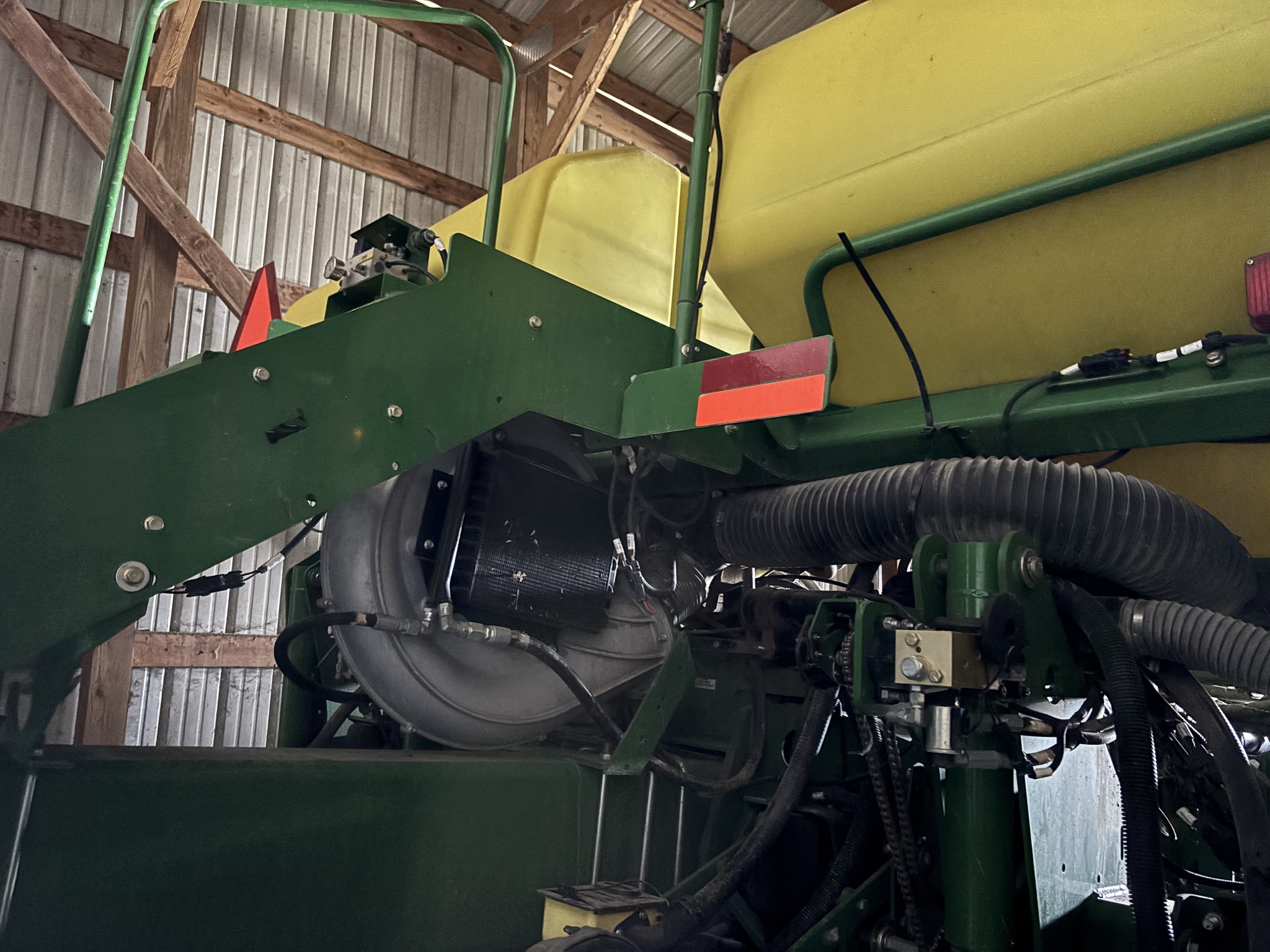 2013 John Deere 1770NT CCS Planter