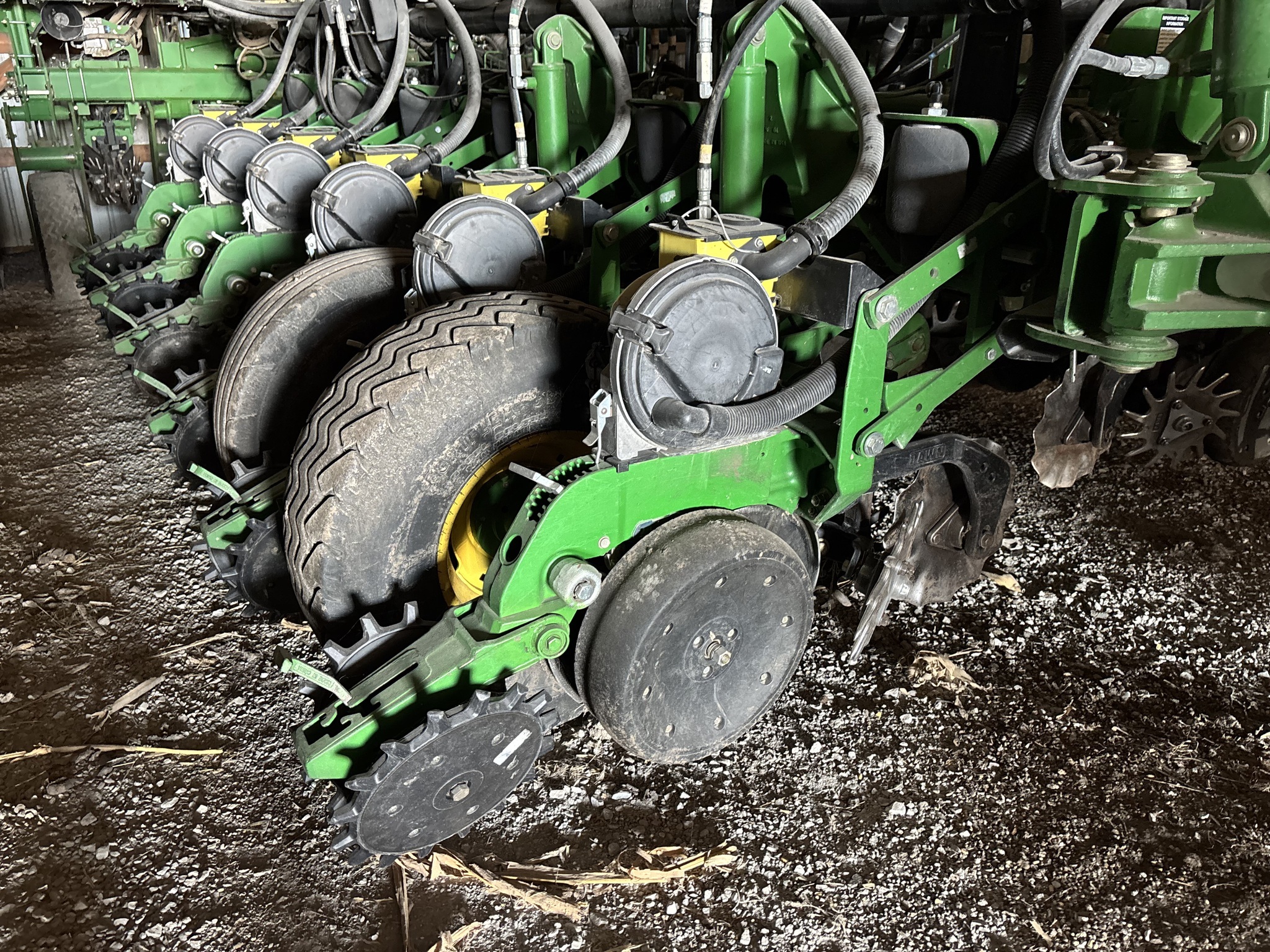 2013 John Deere 1770NT CCS Planter